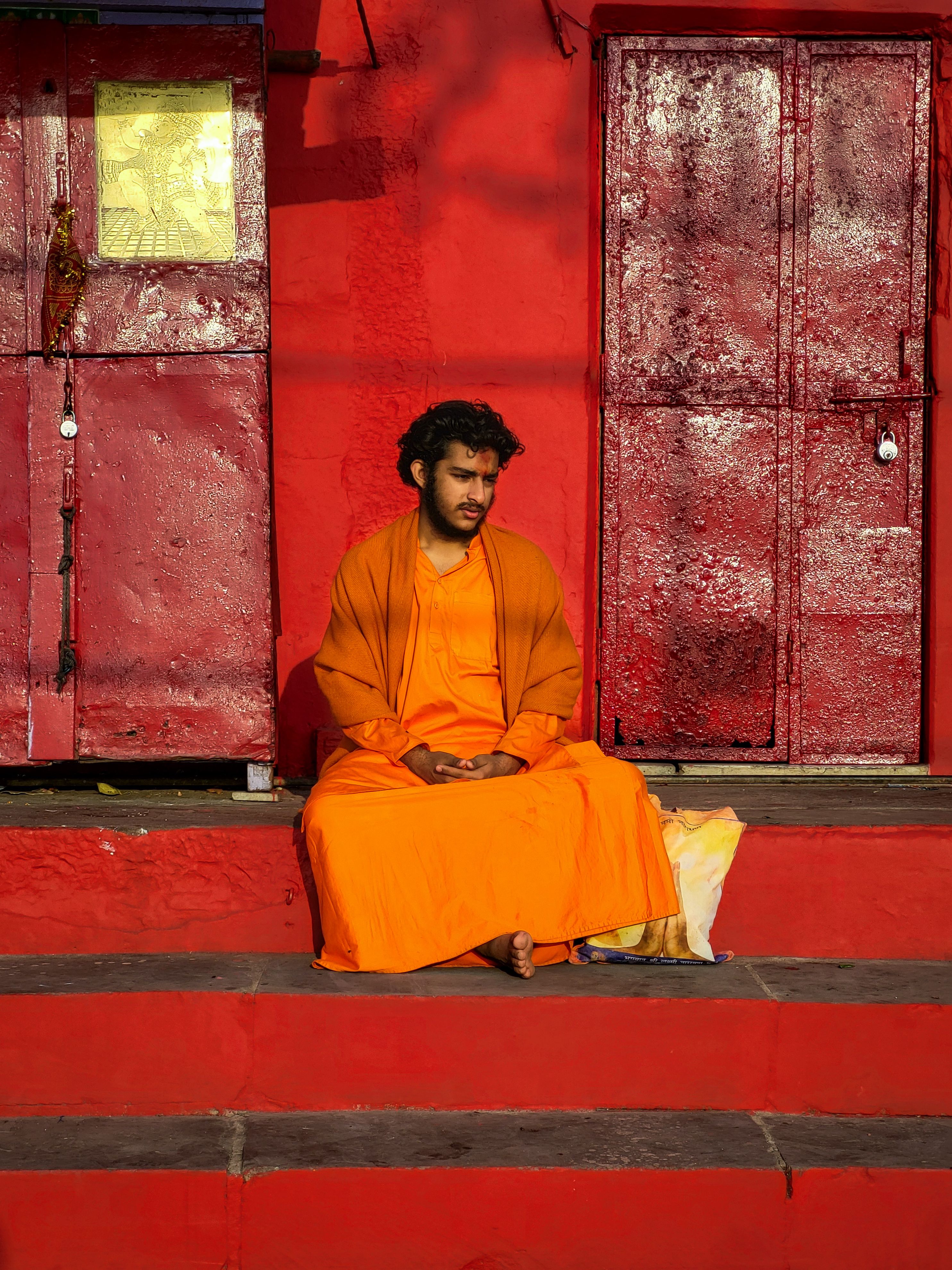 Meditative Monk Sitting in Varanasi · Free Stock Photo
