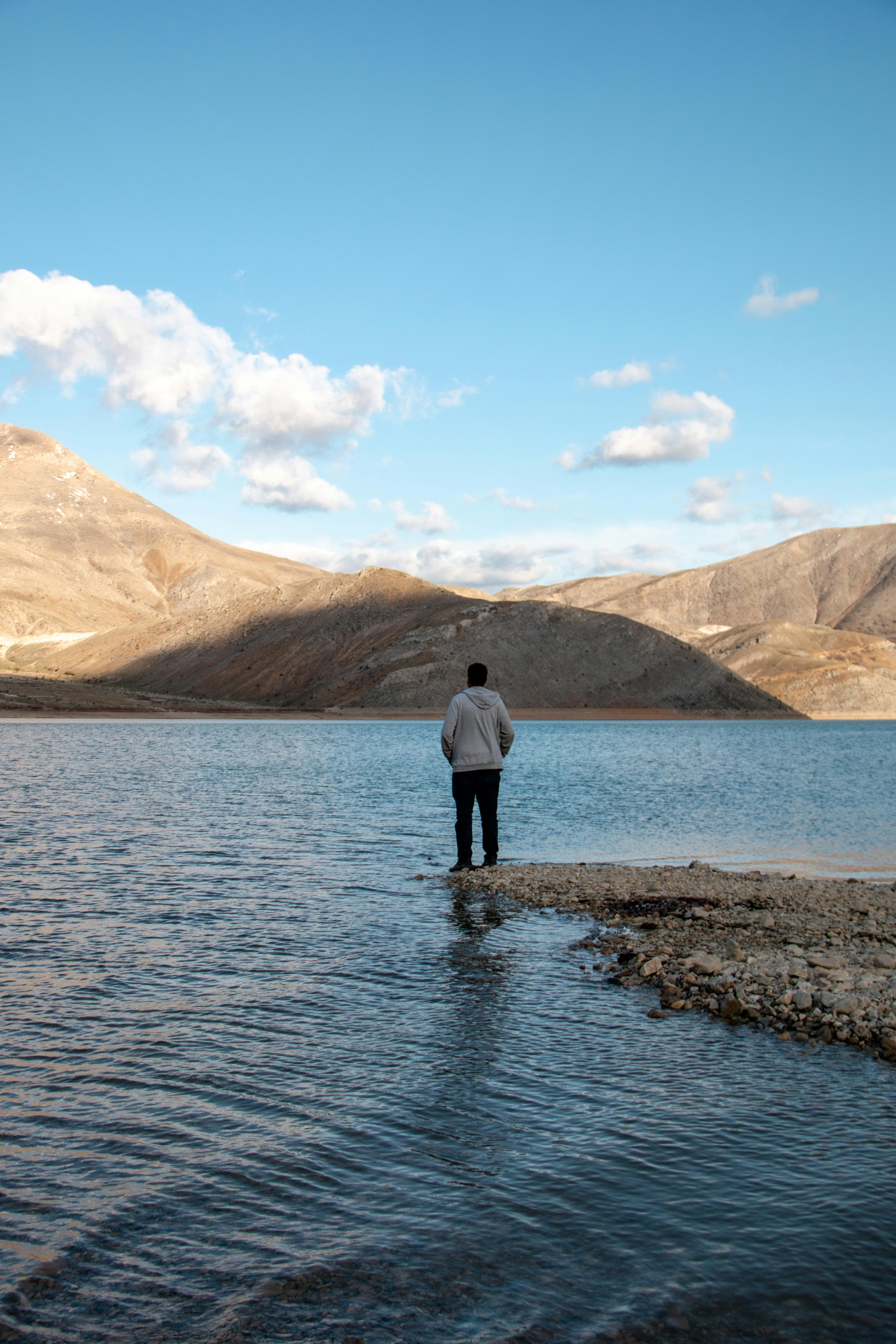 Freelancer consulting a client remotely