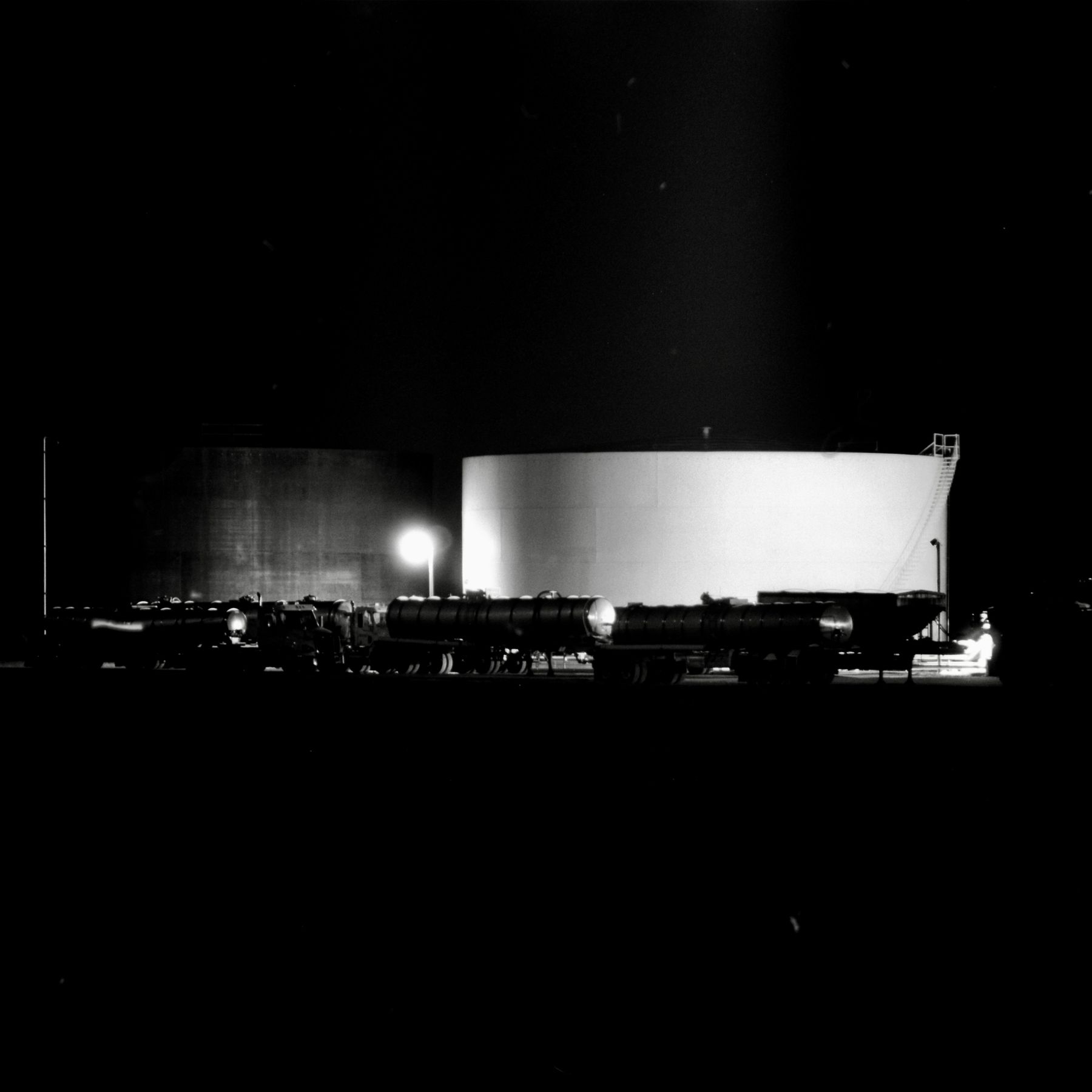 Industrial tanks and tanker rail equipment in Illinois, United States