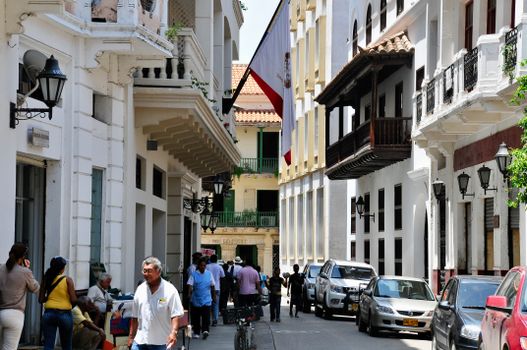 Getsemaní street art and salsa night — Cartagena