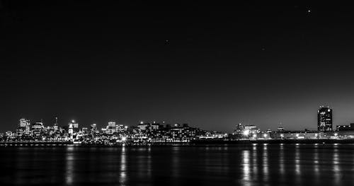 Cidade Iluminada à Noite