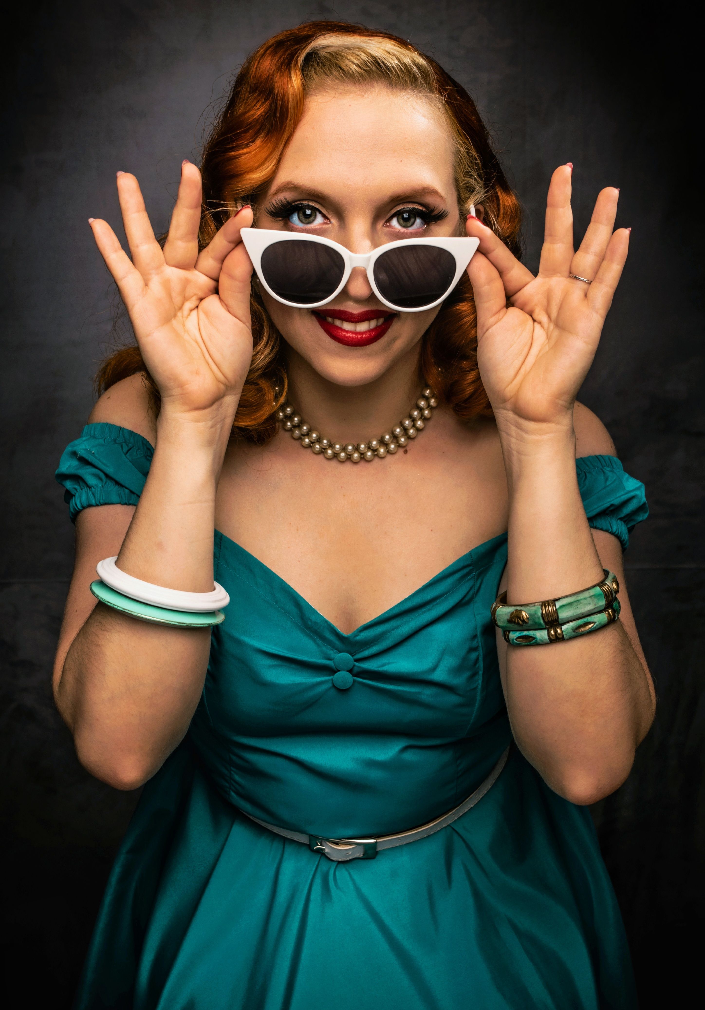Vintage Glamour Portrait with Retro Sunglasses · Free Stock Photo
