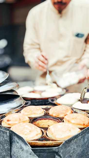 5. Kulineran di Hawker Center atau Warung Lokal: Cicipi Kelezatan Malaysia Tanpa Bikin Kantong Jebol 5. Kulineran di Hawker Center atau Warung Lokal: Cicipi Kelezatan Malaysia Tanpa Bikin Kantong Jebol