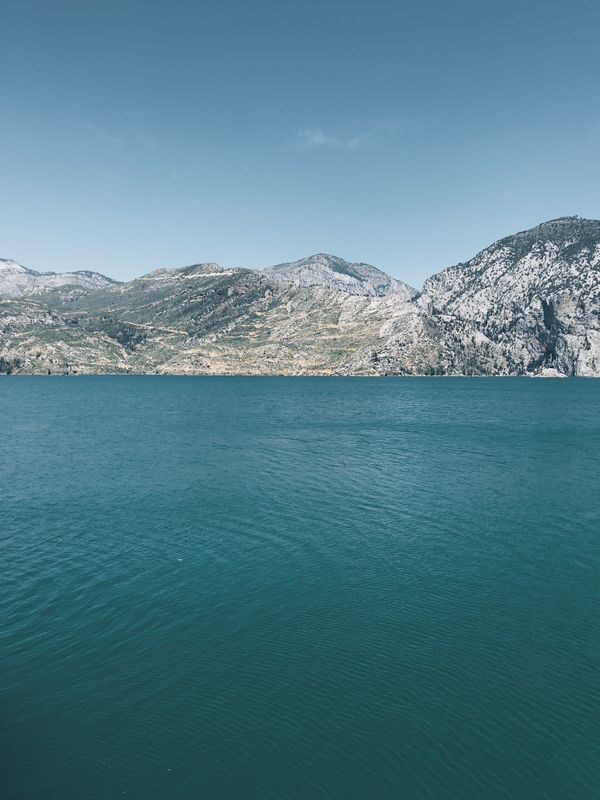Oymapinar dam lake