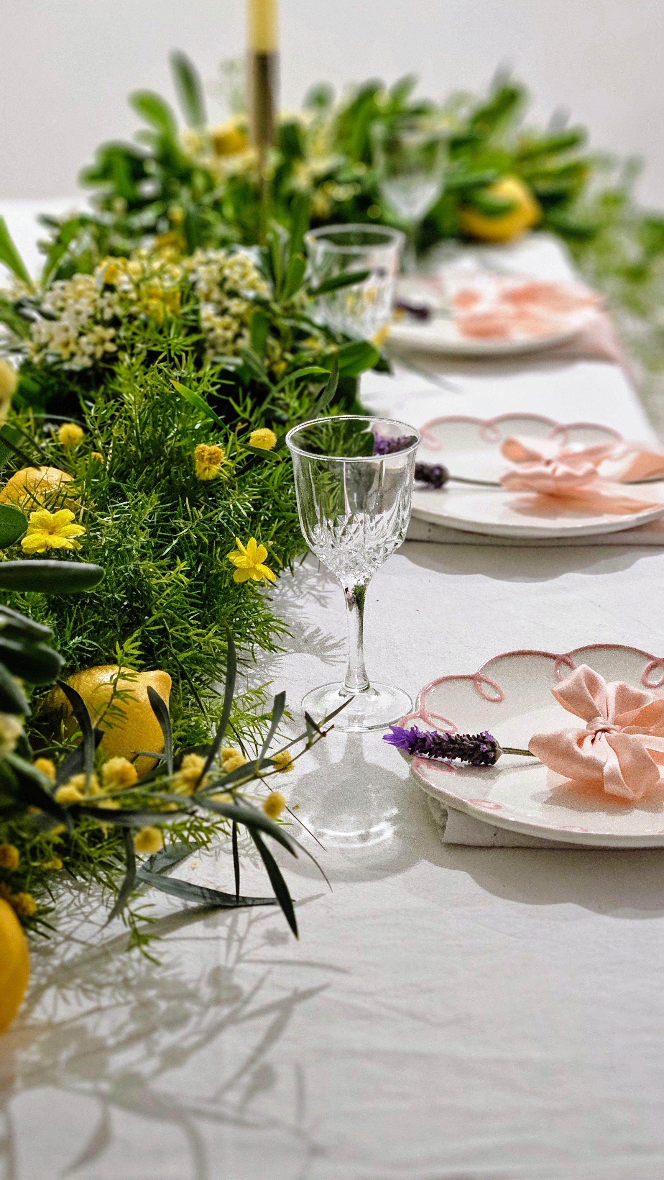 Spring Table Setting Photos, Download The BEST Free Spring Table ...