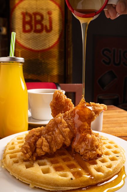 Kenapa Ayam Goreng Serundeng Begitu Istimewa? Kenapa Ayam Goreng Serundeng Begitu Istimewa?