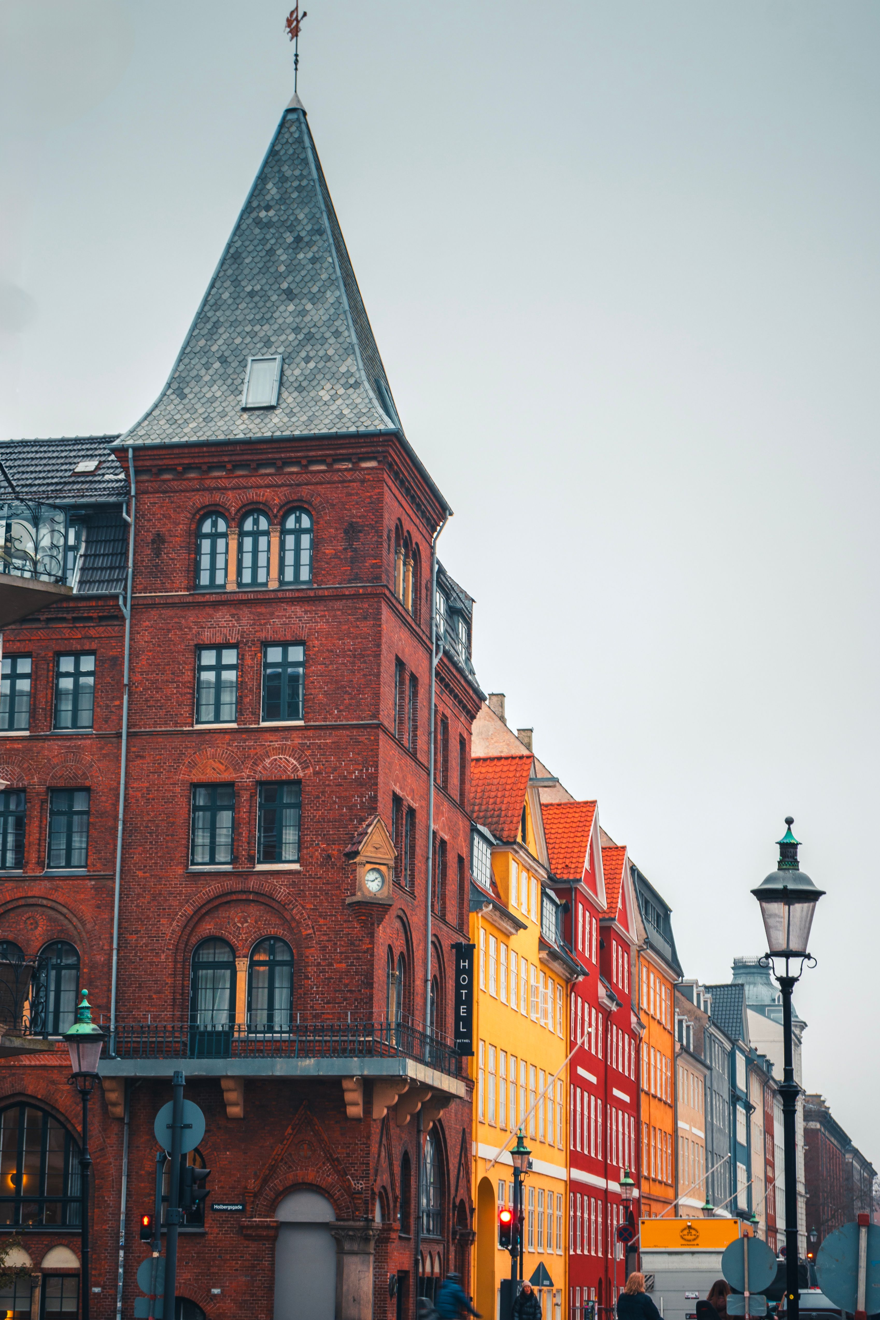 Case colorate în cartierul Nyhavn din Copenhaga