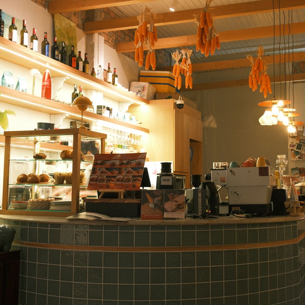 Commercial Decorating in Sipson — clean edges cut in around trim and sockets