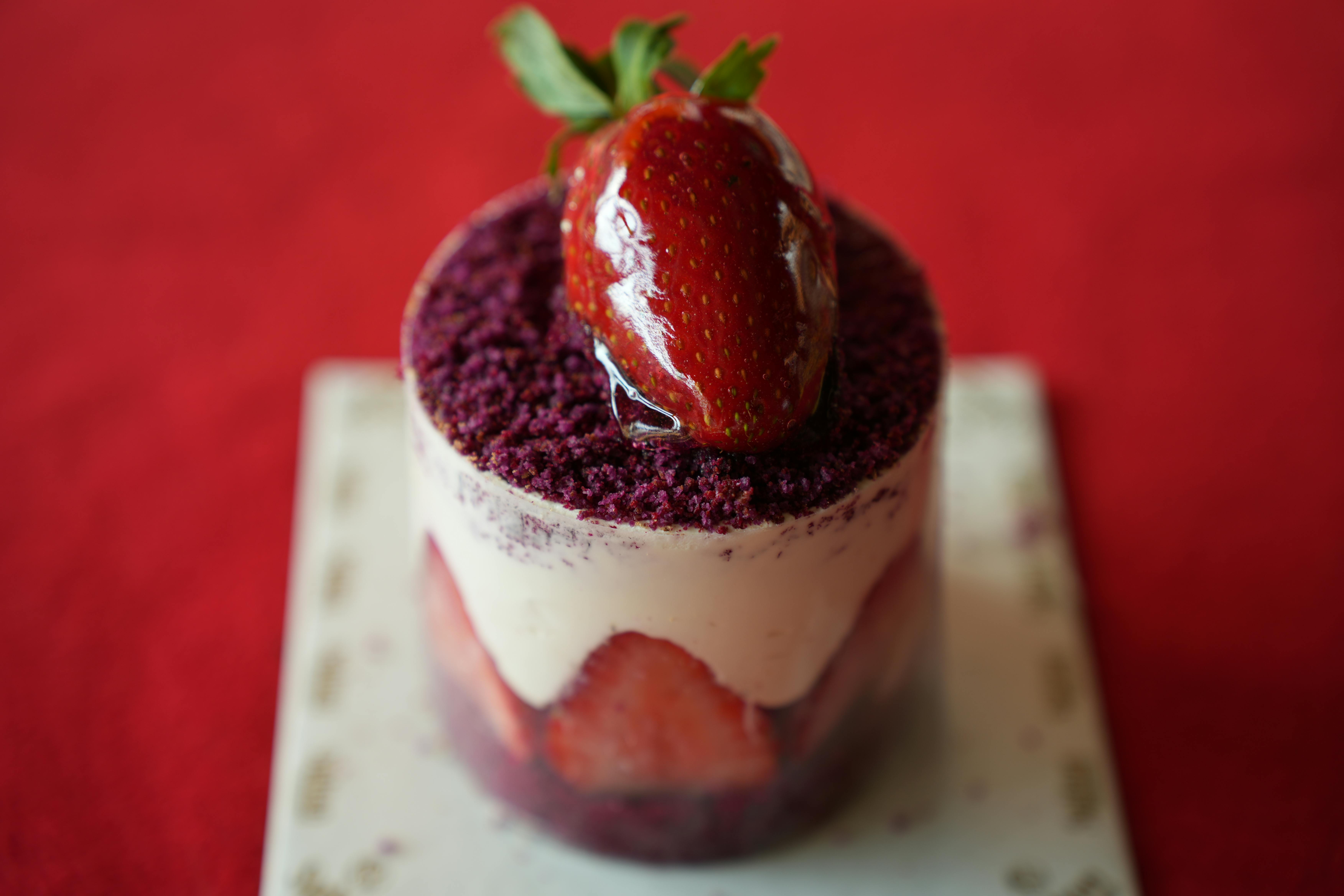 生活：浪漫3月草莓季來襲！粉紅甜點搶攻情人市場