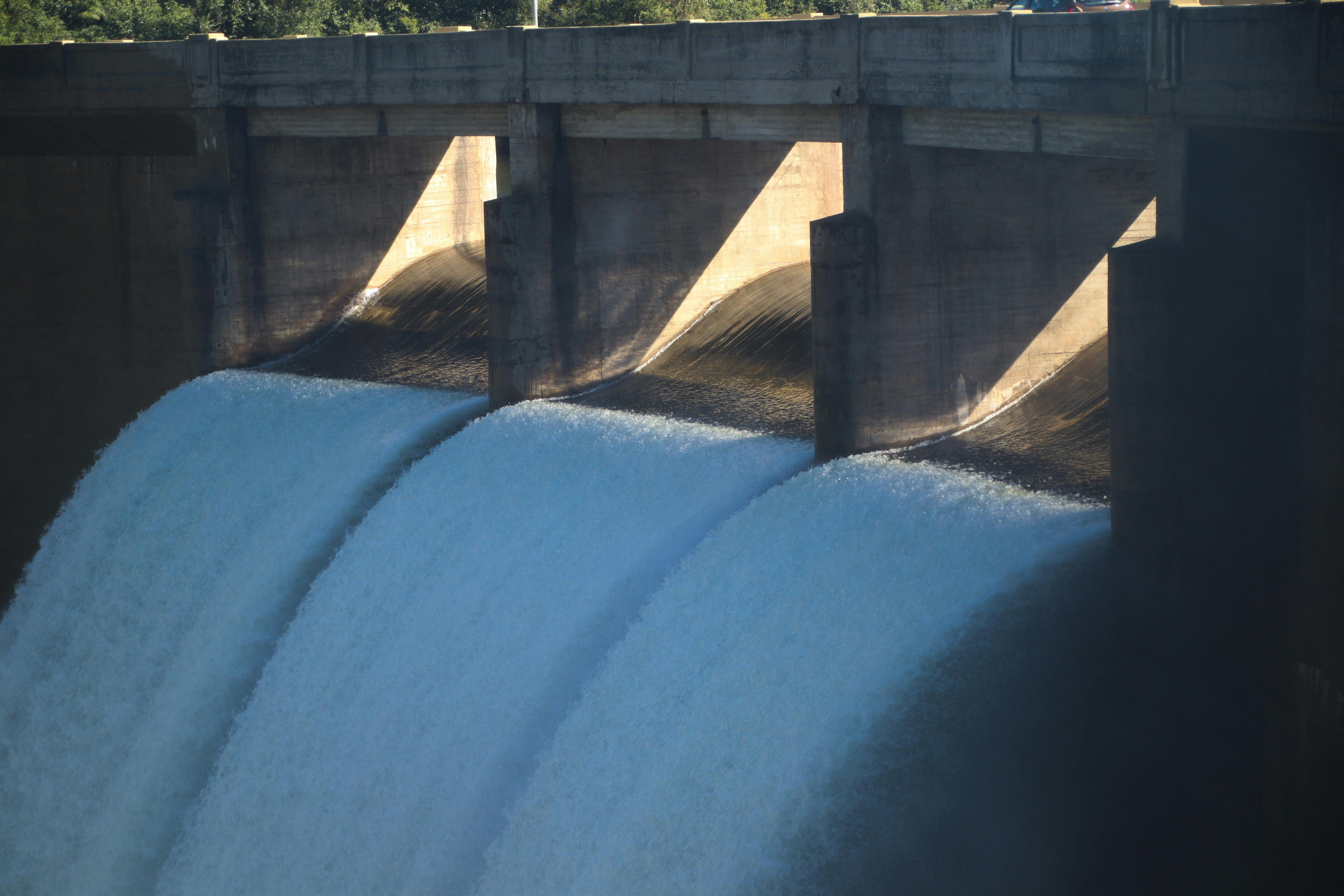 How Flood Gates Control Floods