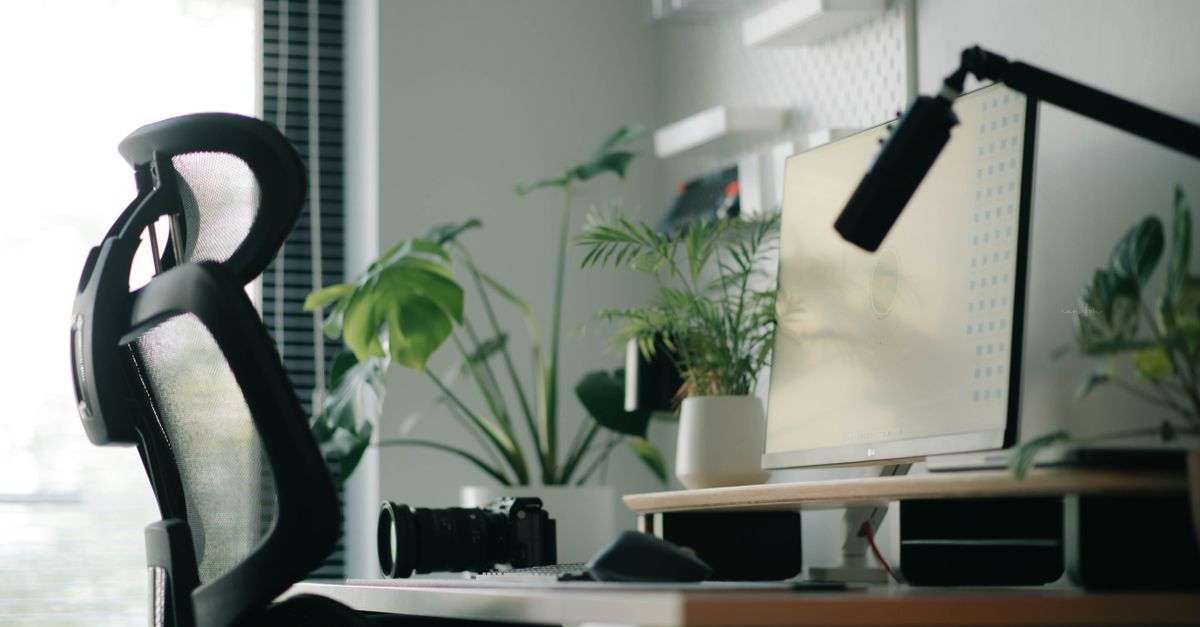 Why Your Home Office Chair Is Killing Your Back (And What Actually Works for Real Comfort)