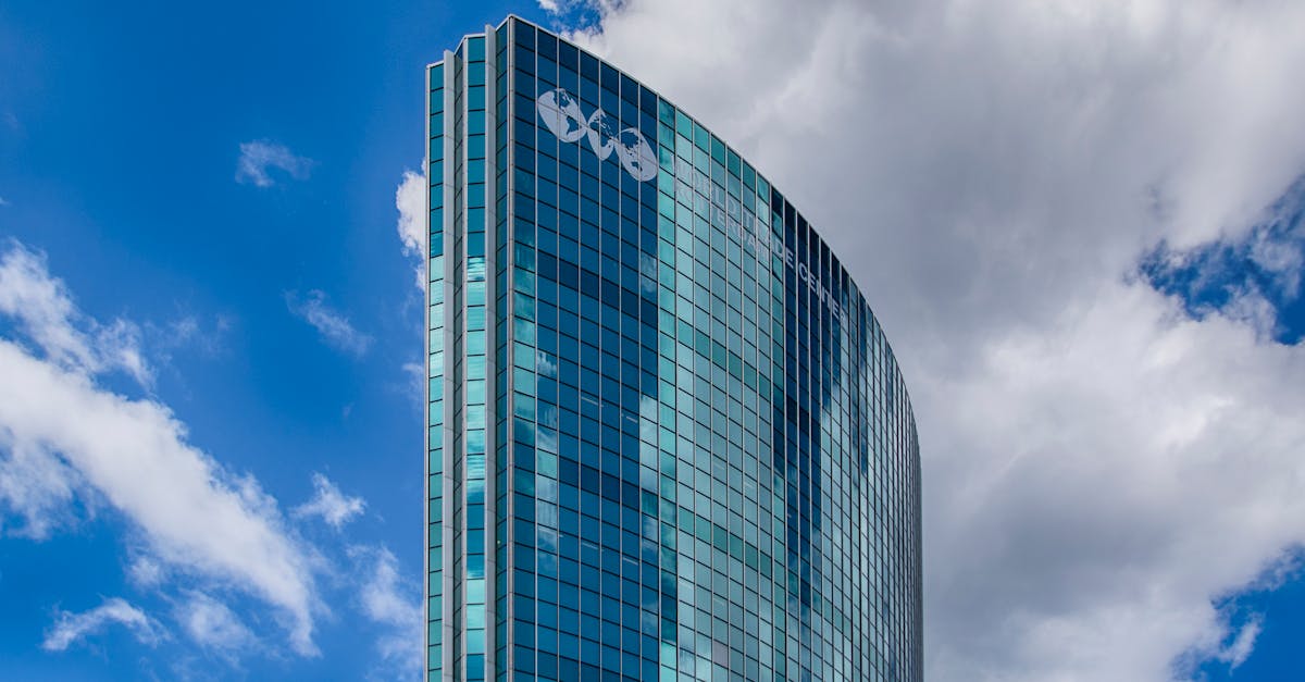 美元急貶近1成 各國憂喜參半,全球經濟動盪中尋機會