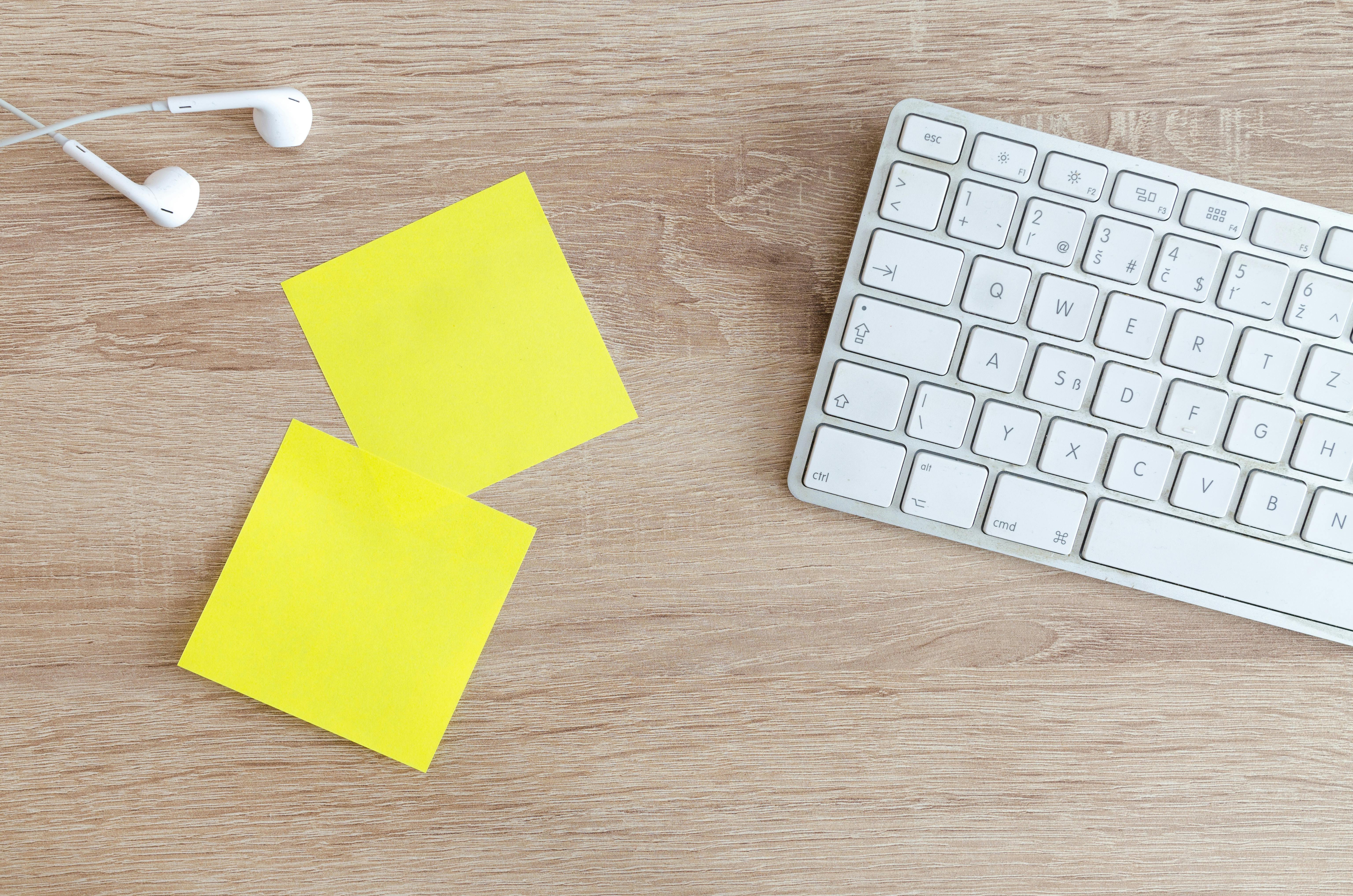 Close-up of Computer Keyboard on Table \u00b7 Free Stock Photo