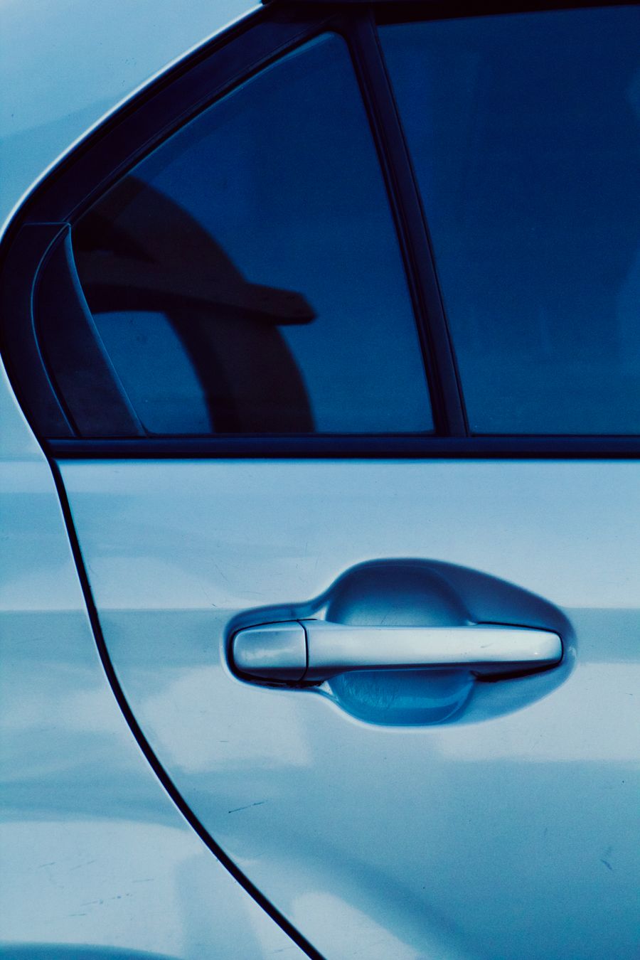 Professionally tinted car windows Kitchener
