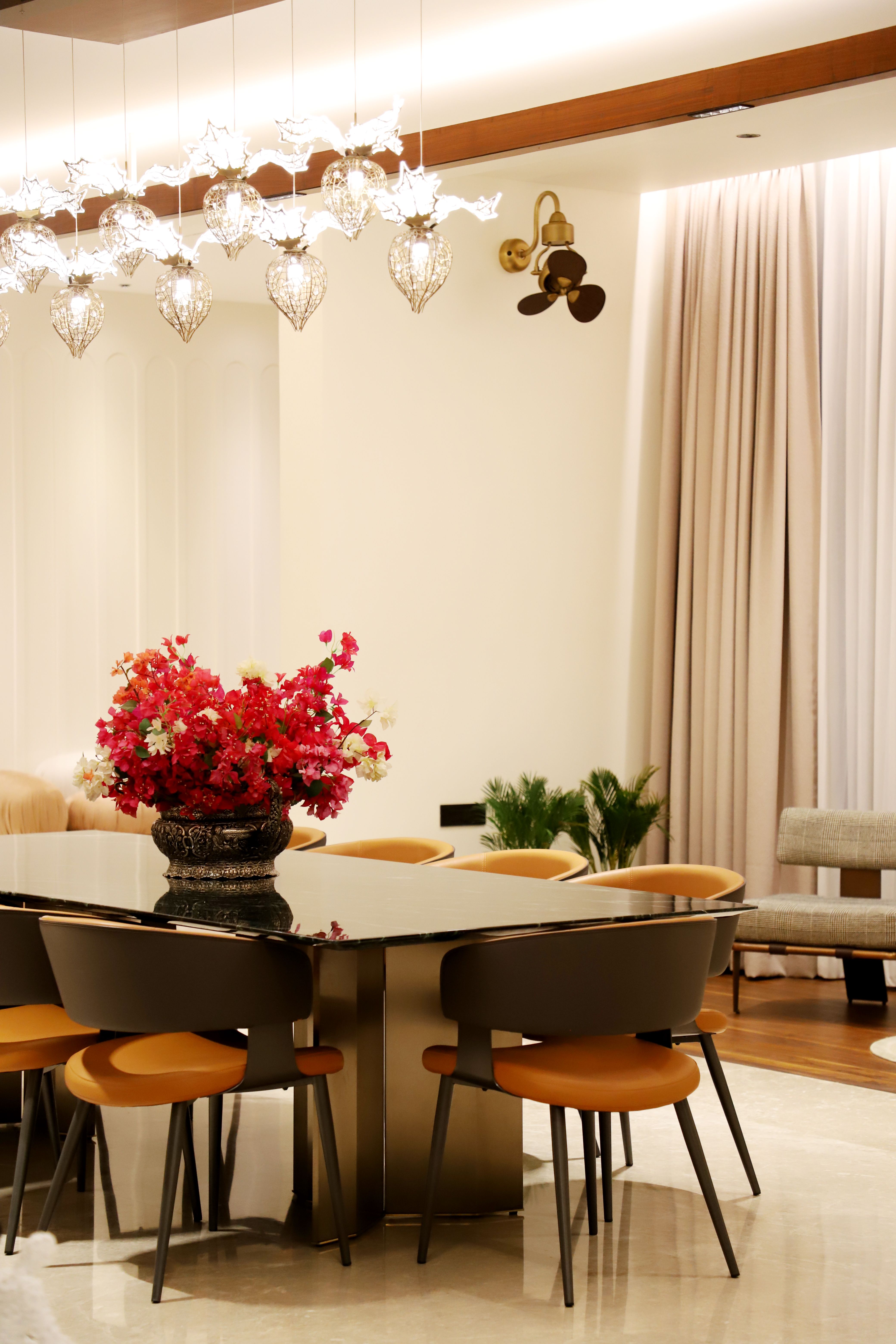 Elegant Dining Room with Modern Decor · Free Stock Photo