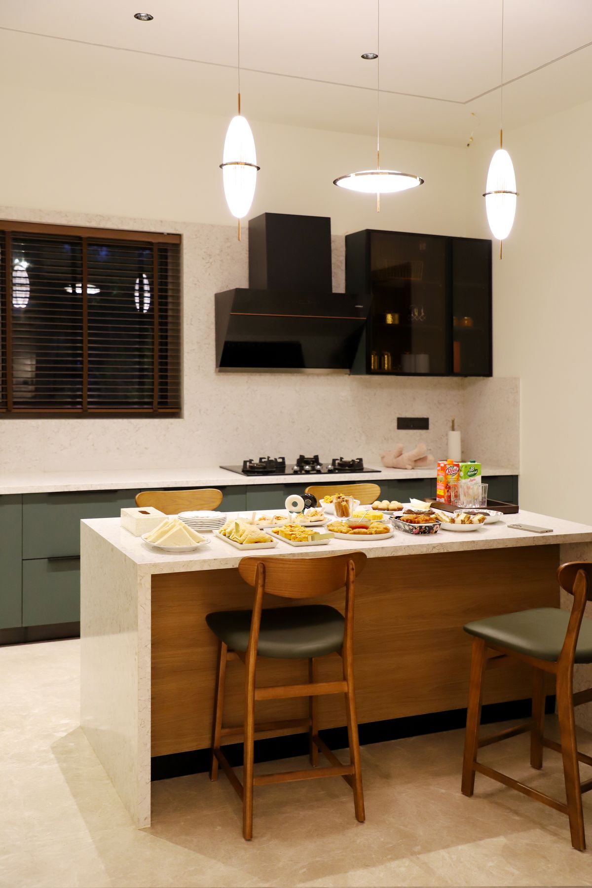 40 Modern Kitchens Hero