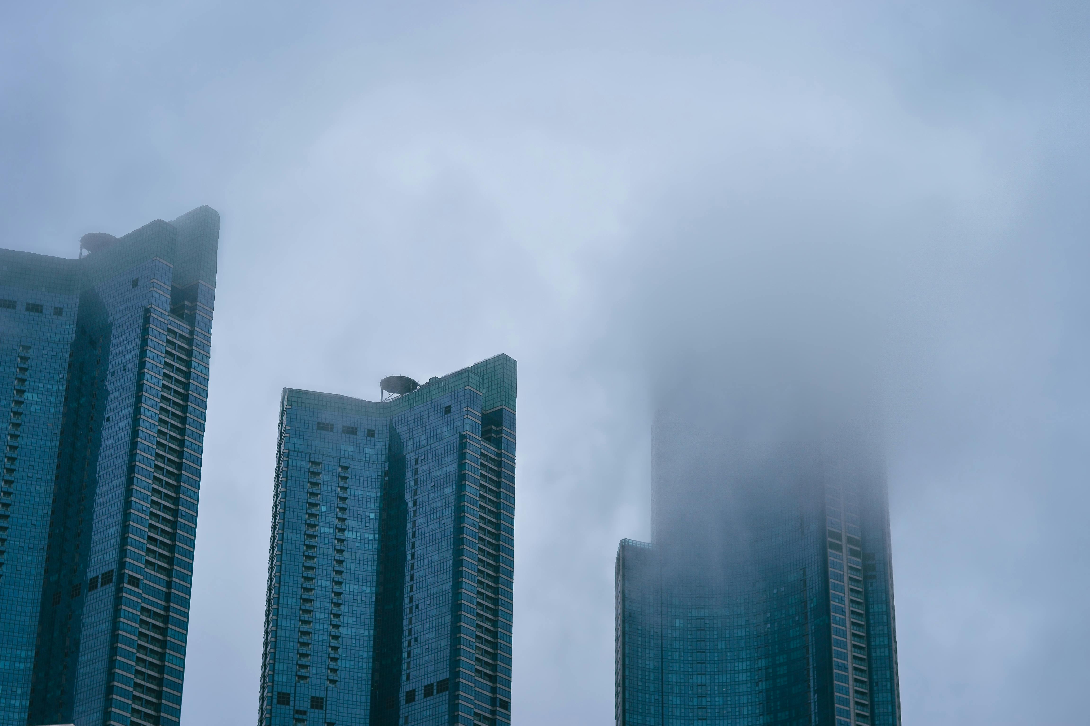 The Korea Corporate Governance Forum suggested that Samsung Electronics should discard the complex a.. — Photo by Alina Dmytr