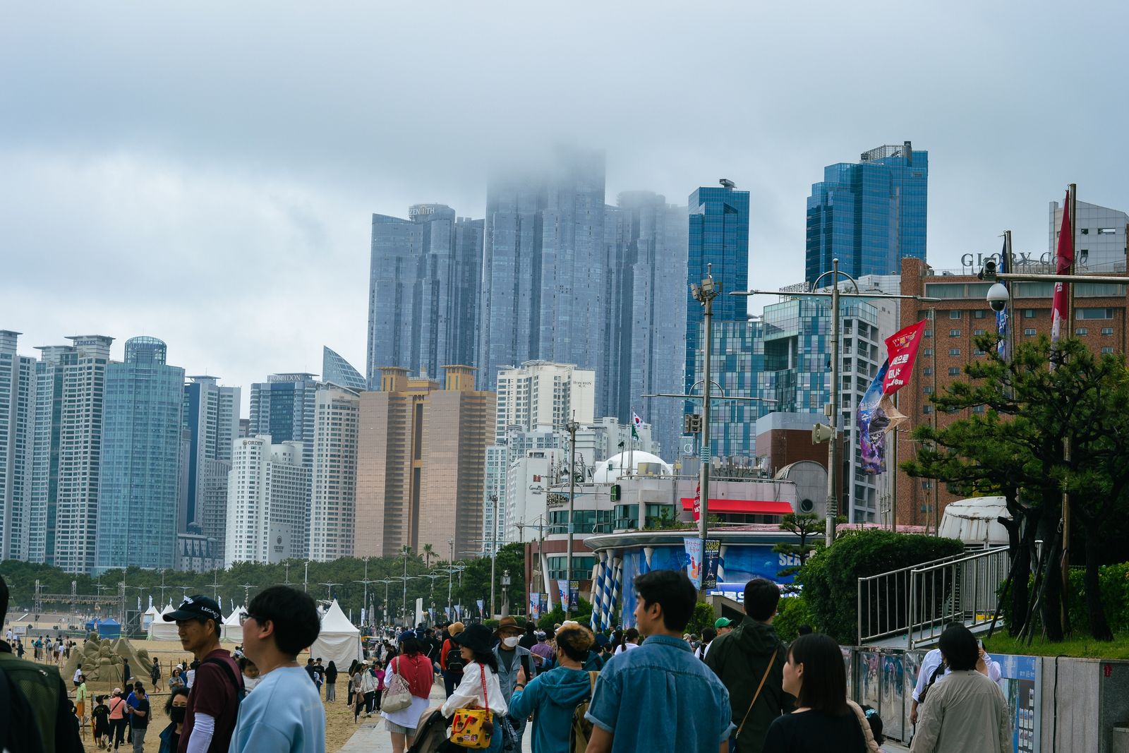 海云台海滩与天际线