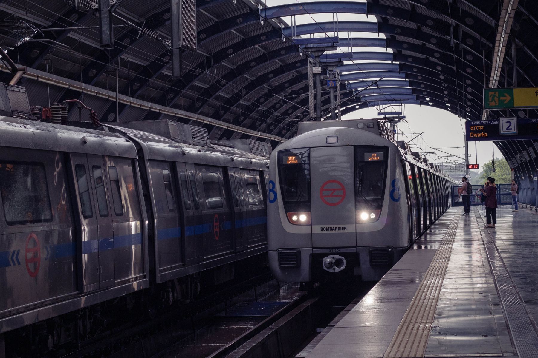 Getting Around Sushant Lok: Metro, Autos and the Daily Commute