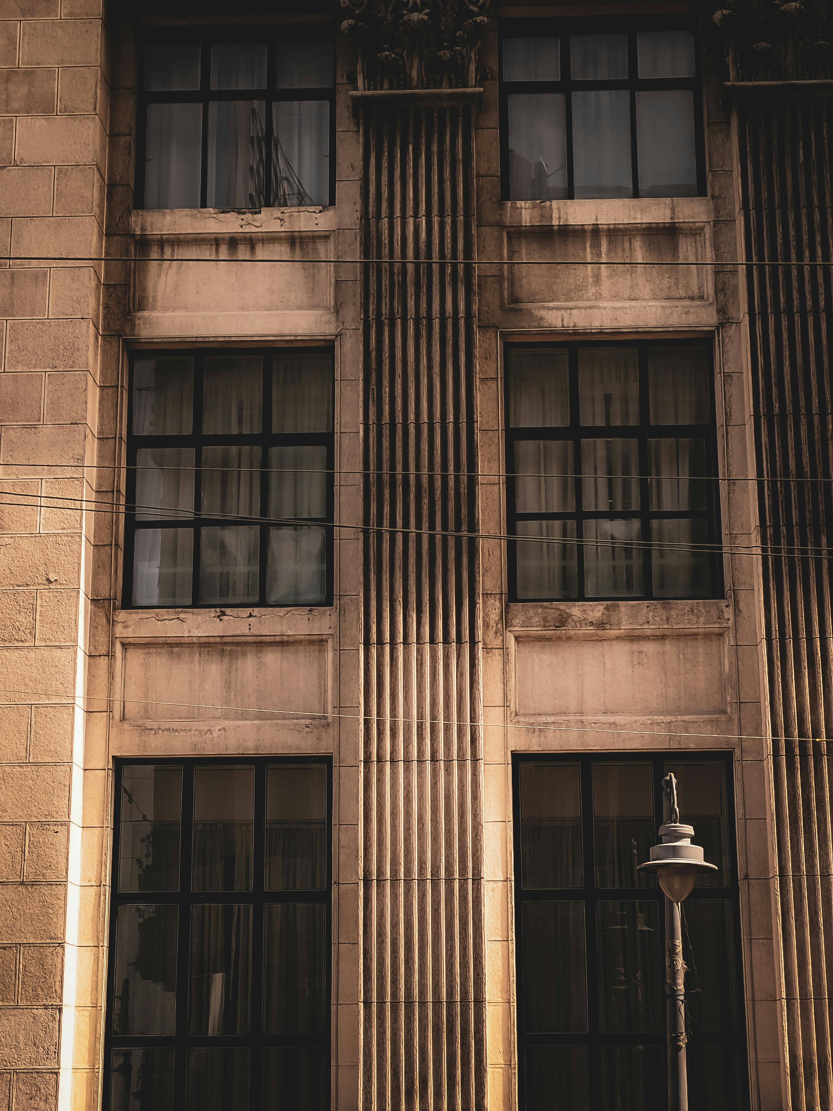 Ücretsiz art deco mimarisi, bağbozumu mimarisi, bina cephesi içeren Ücretsiz stok fotoğraf Stok Fotoğraflar