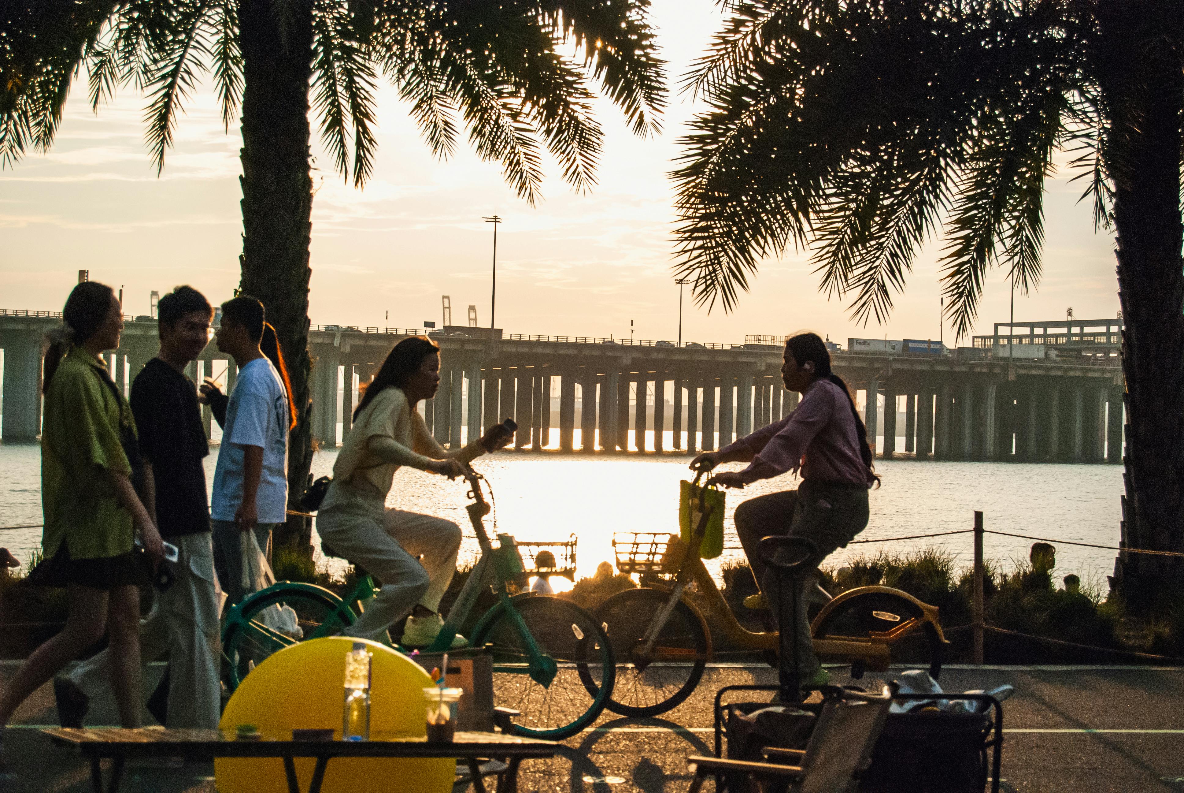 general lifestyle — Photo by Da Na on Pexels