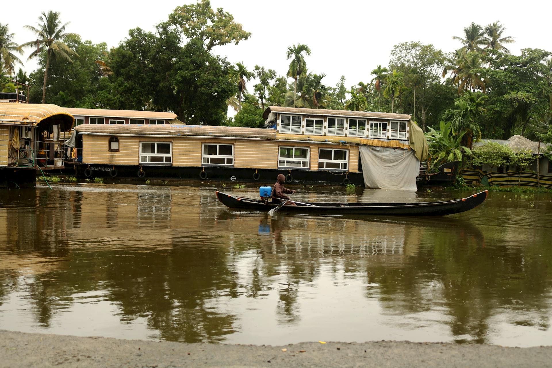 Backwater scene in Alleppey, Kerala