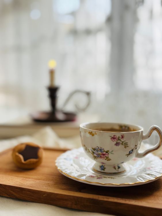 Chá da Tarde em Casa: Como Criar um Ritual Sofisticado e Acolhedor