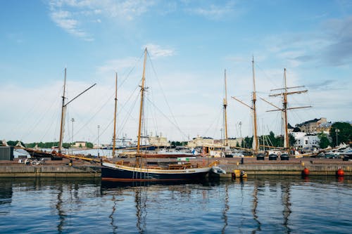 Ücretsiz deniz araçları, gemiler, Liman içeren Ücretsiz stok fotoğraf Stok Fotoğraflar