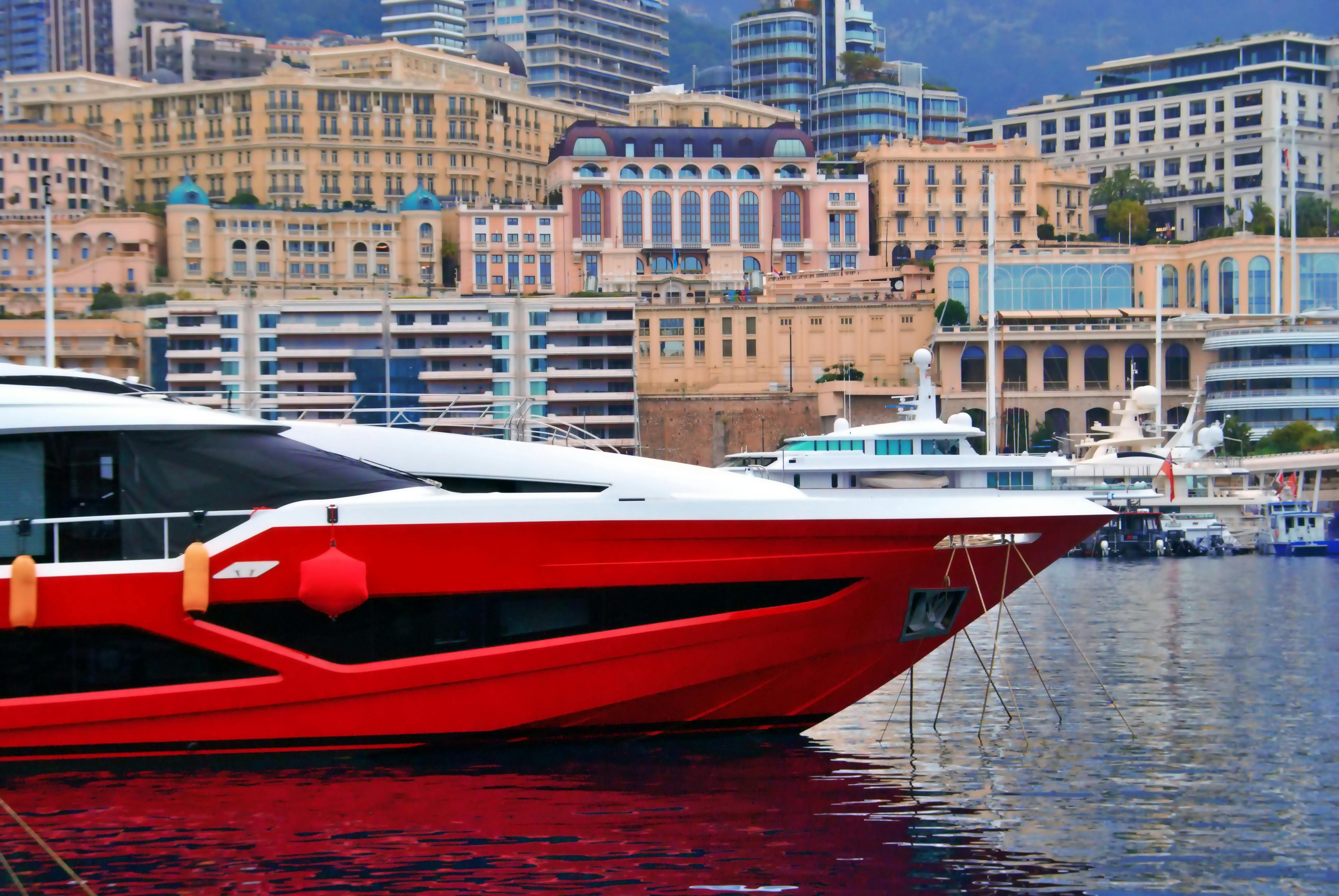 Evrima Yacht 외부 및 내부 사진