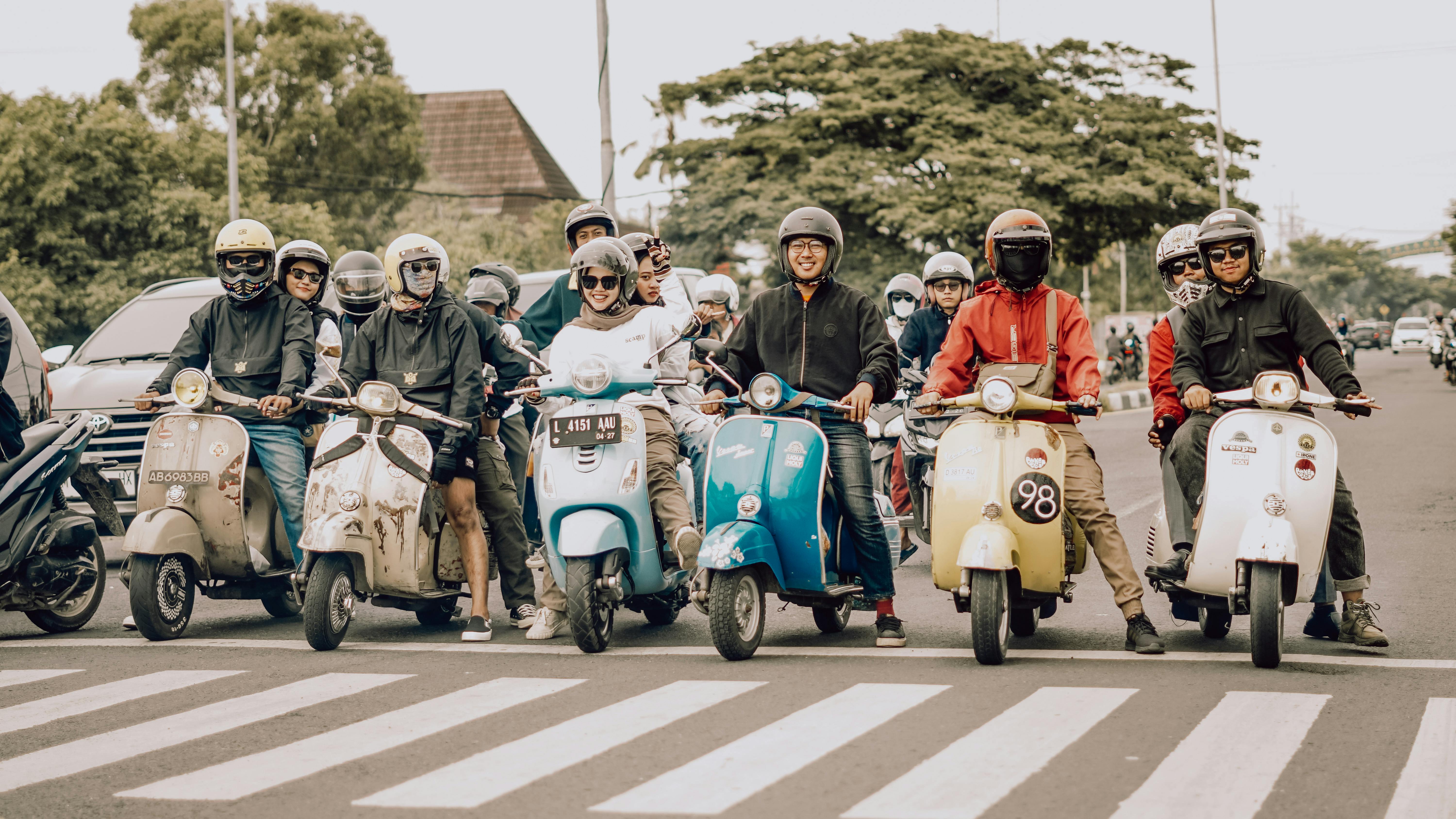 ContiScoot: over 30 Tire Sizes for Urban Mobility and Everyday Commuting — Photo by setengah lima sore on Pexels