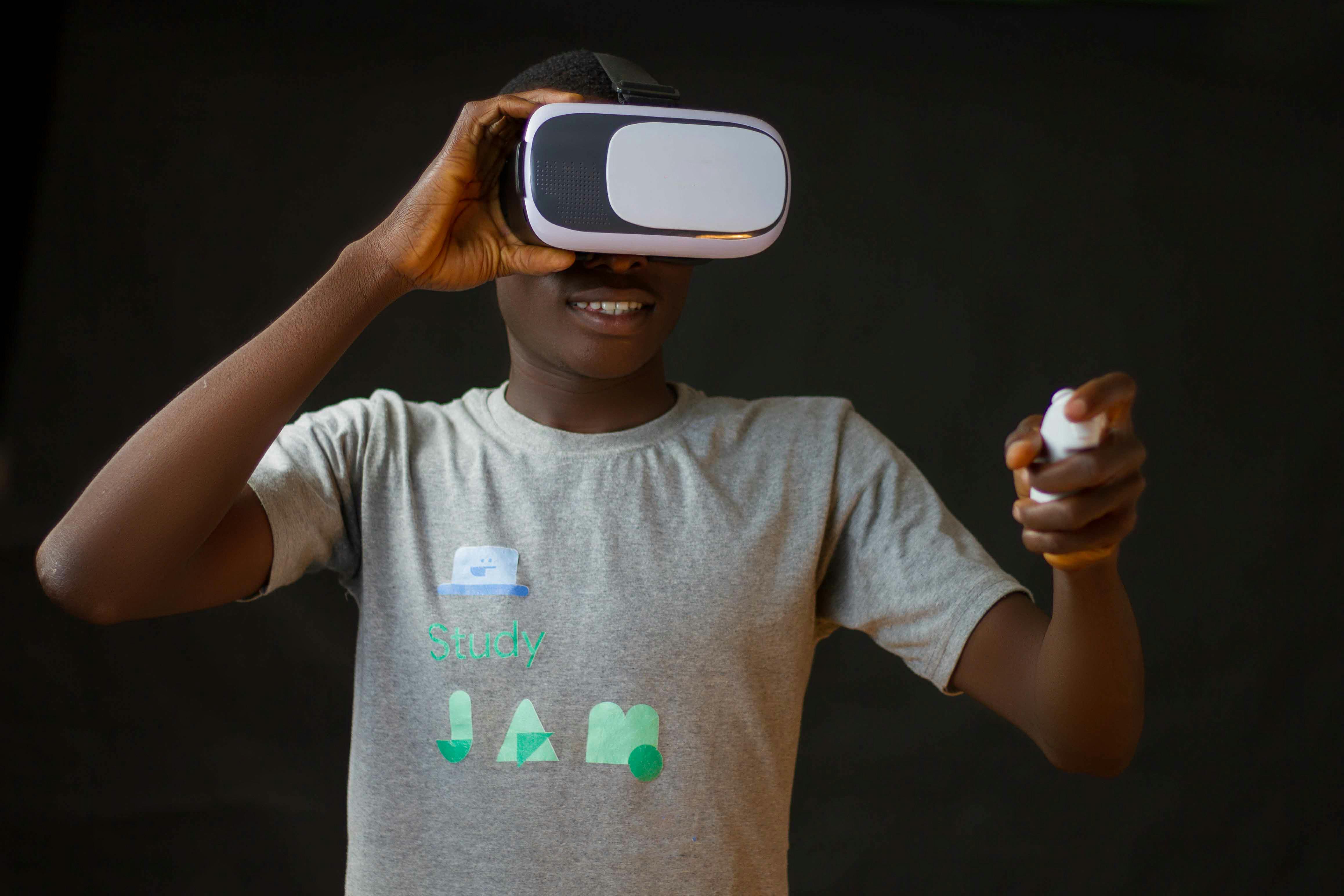 teen using vr goggles