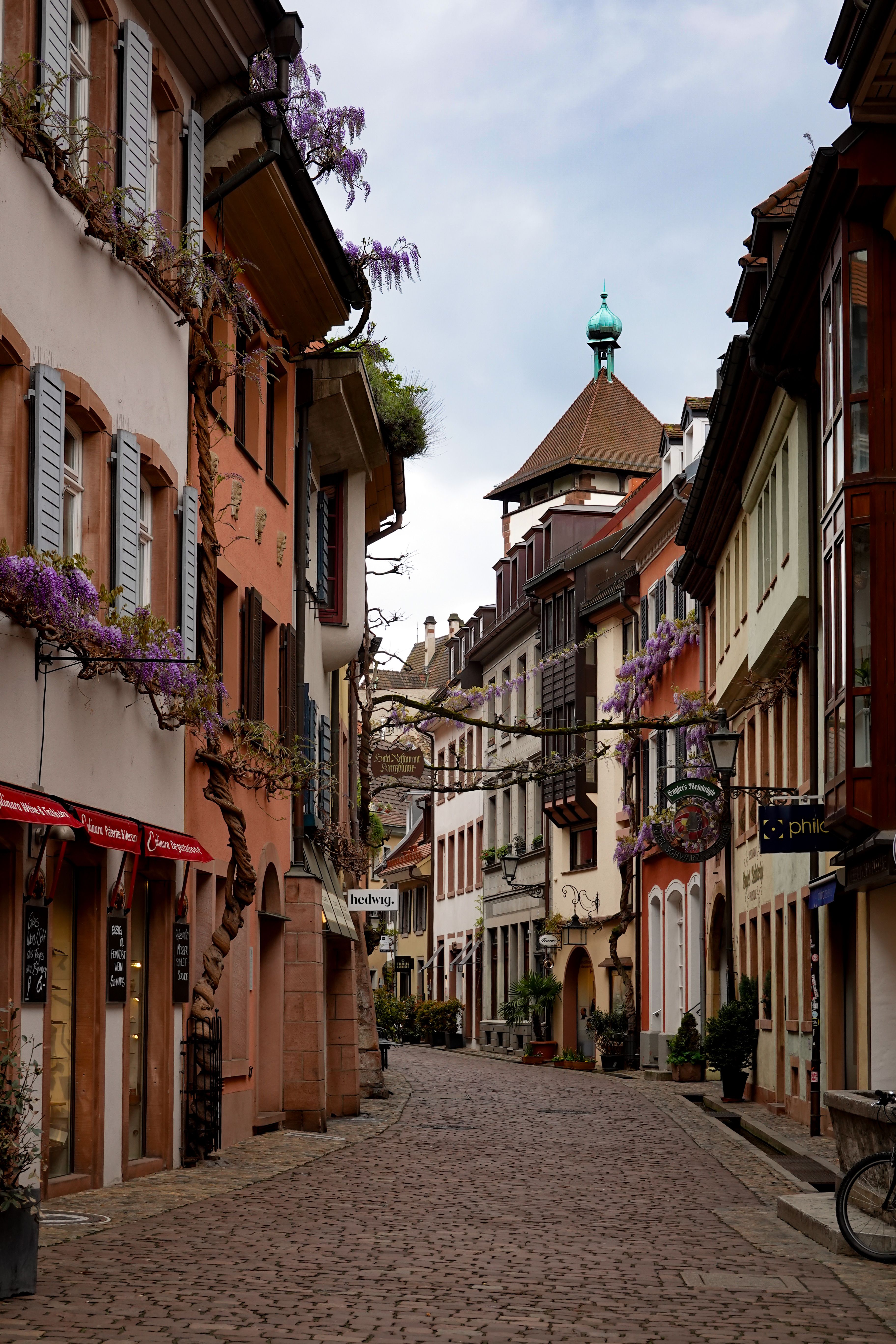 Charming Alley in Historic European Town · Free Stock Photo