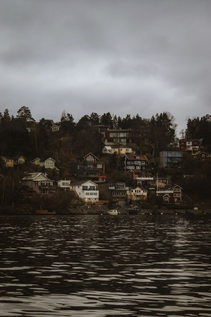Villor vid vattnet i Stockholmsområdet