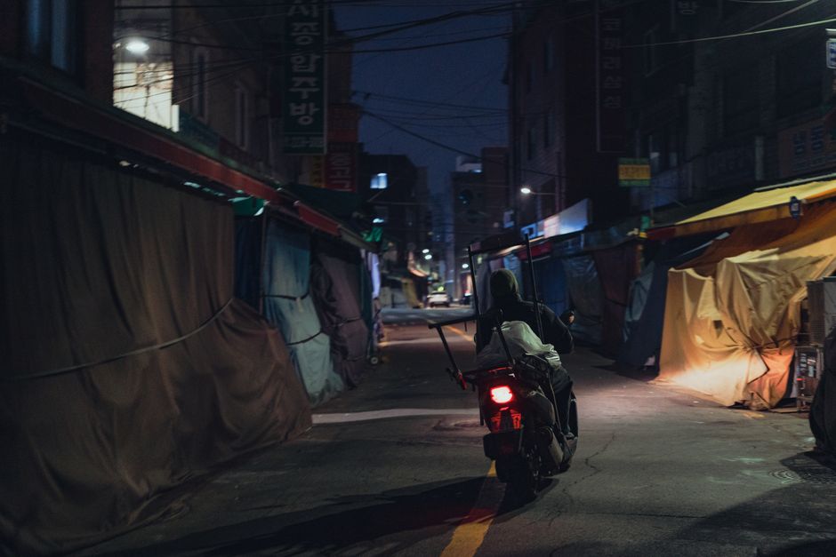 The Only Starter Camera Guide You Need for City Nights in Seoul (Without Breaking the Bank)