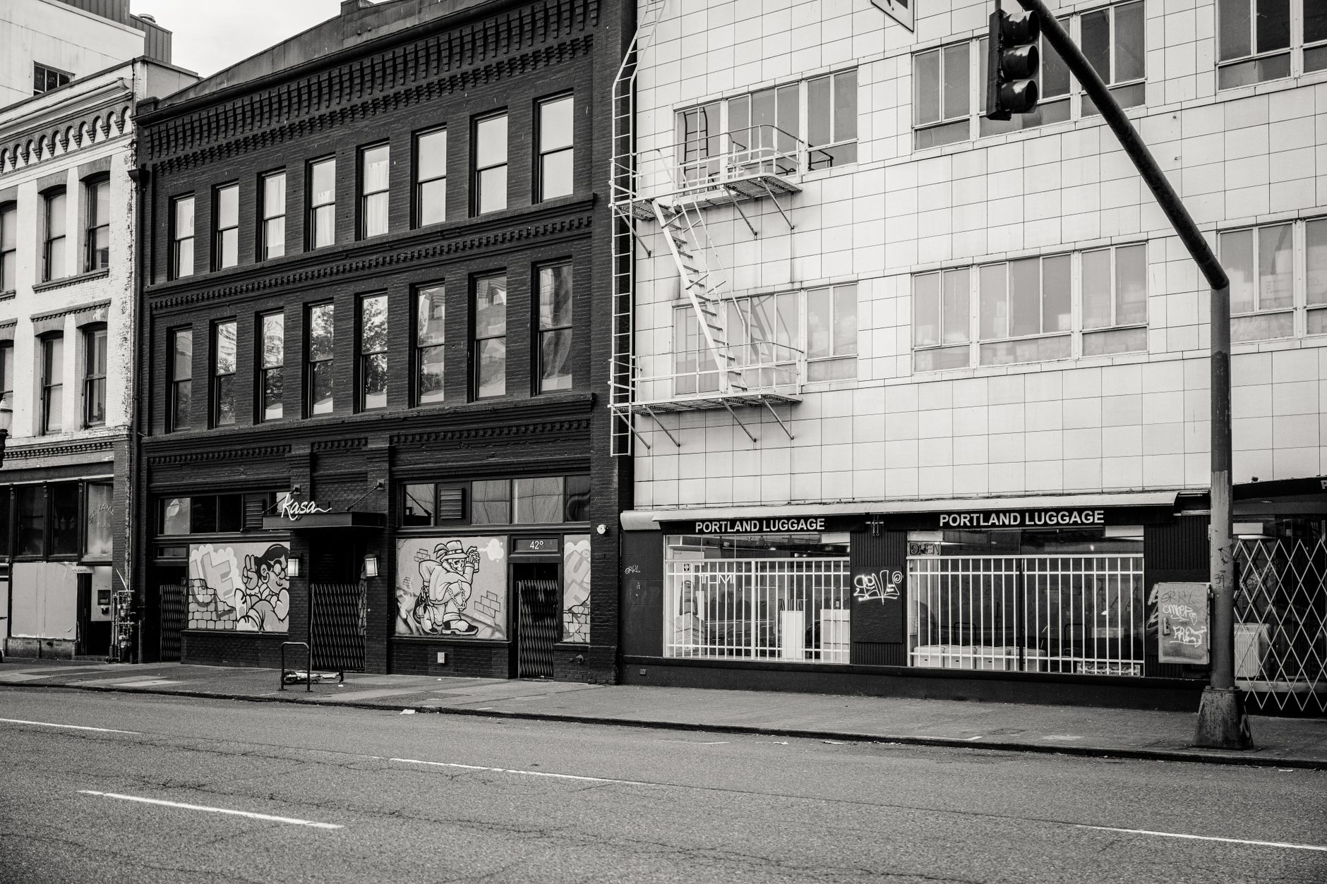 Portland Economy Falters: Job Losses, Housing Permits Plunge
