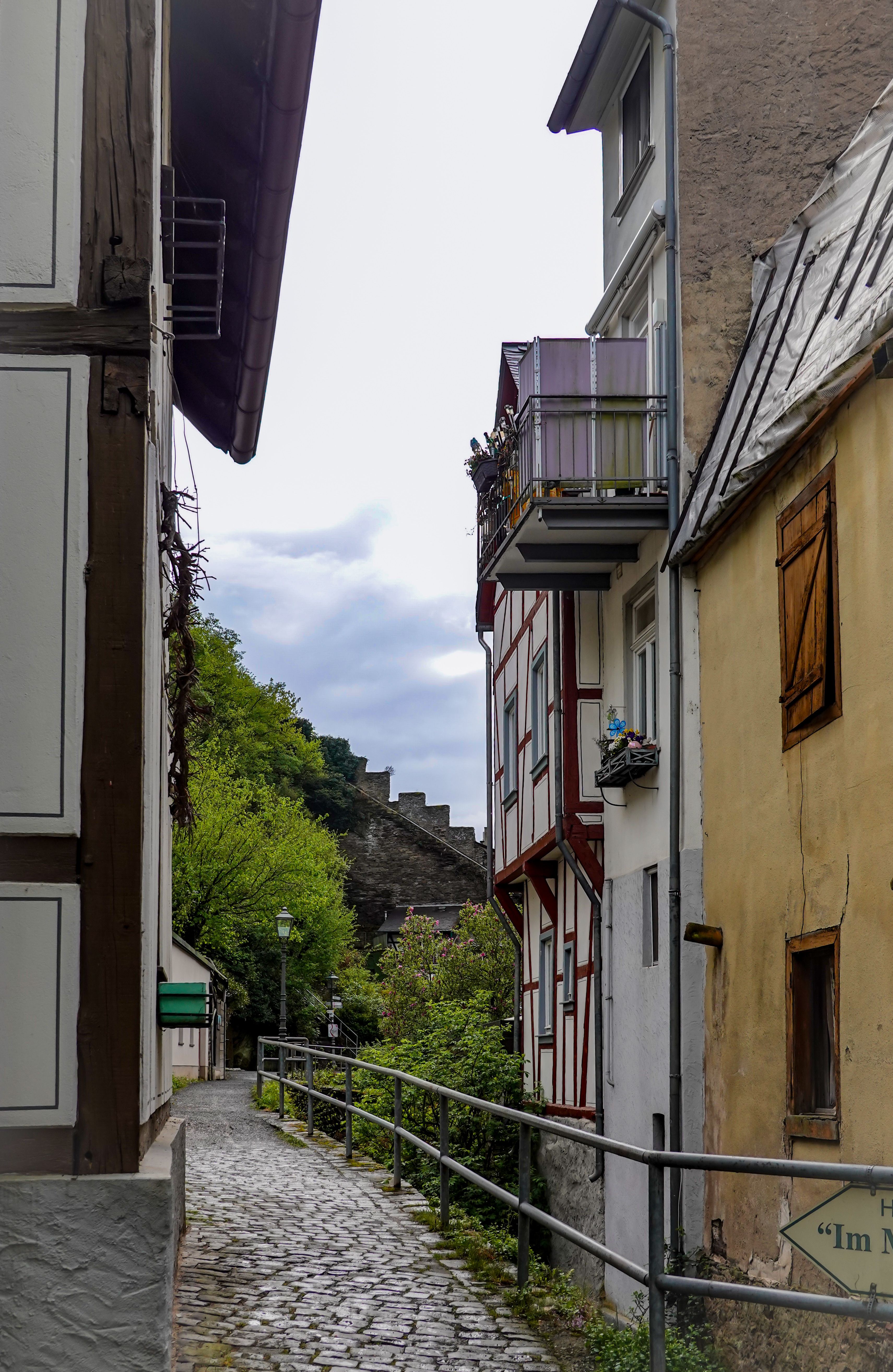 Charming Cobblestone Alley in Quaint European Village · Free Stock Photo