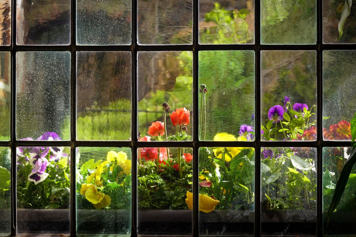 Moderne Frühlings-Fensterdeko: 5 DIY-Anleitungen für einen neuen Look — Material-Übersicht