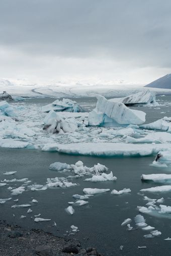 Drift ice on a glacial lagoon, photo by Alec Doualetas on Pexels