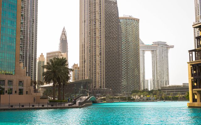 Dubai vs Abu Dhabi