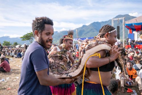 Free A lively scene from a cultural festival with participants in traditional attire. Stock Photo