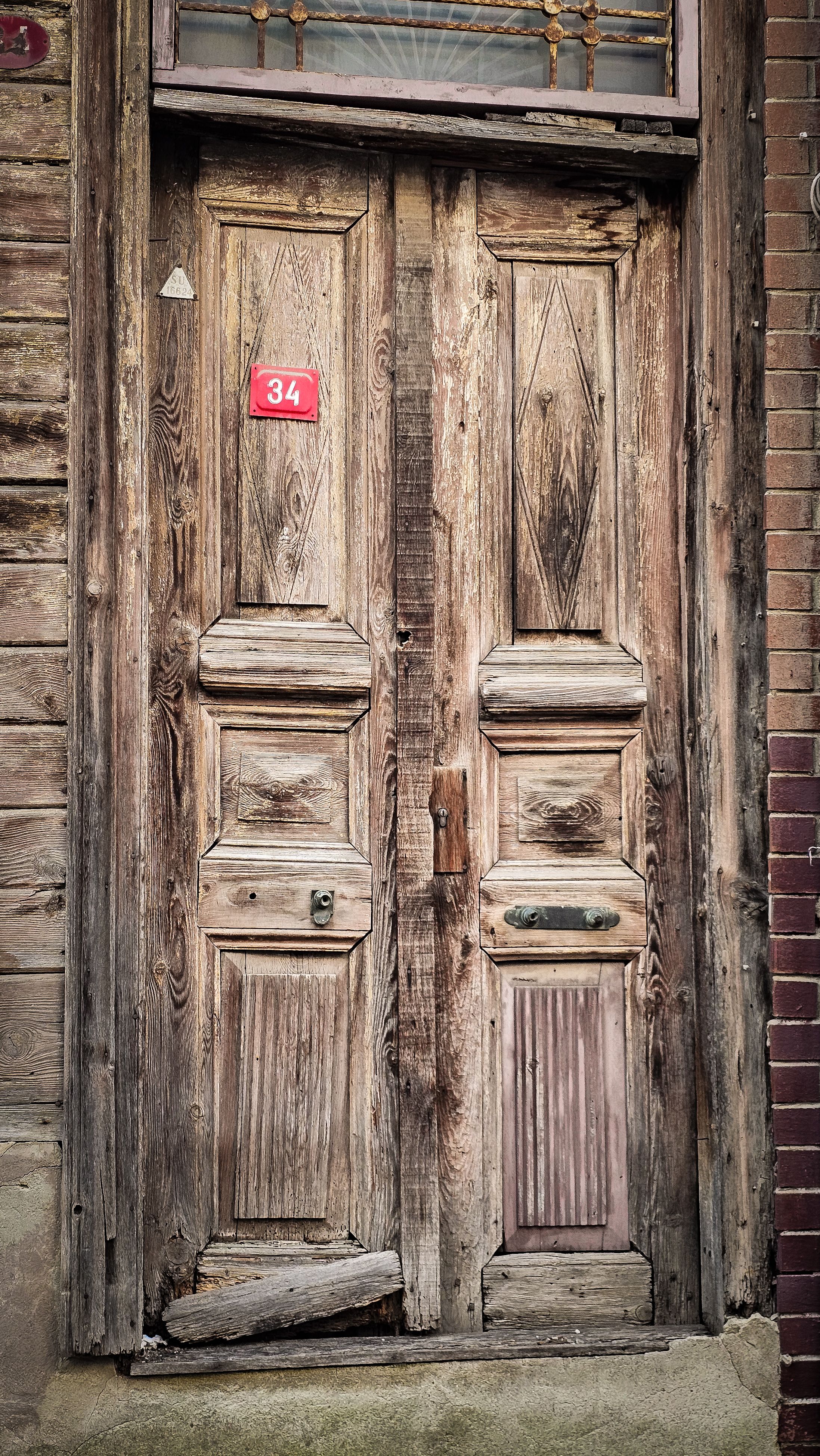 Visual Reference: Vintage Wooden Door With Weathered Texture