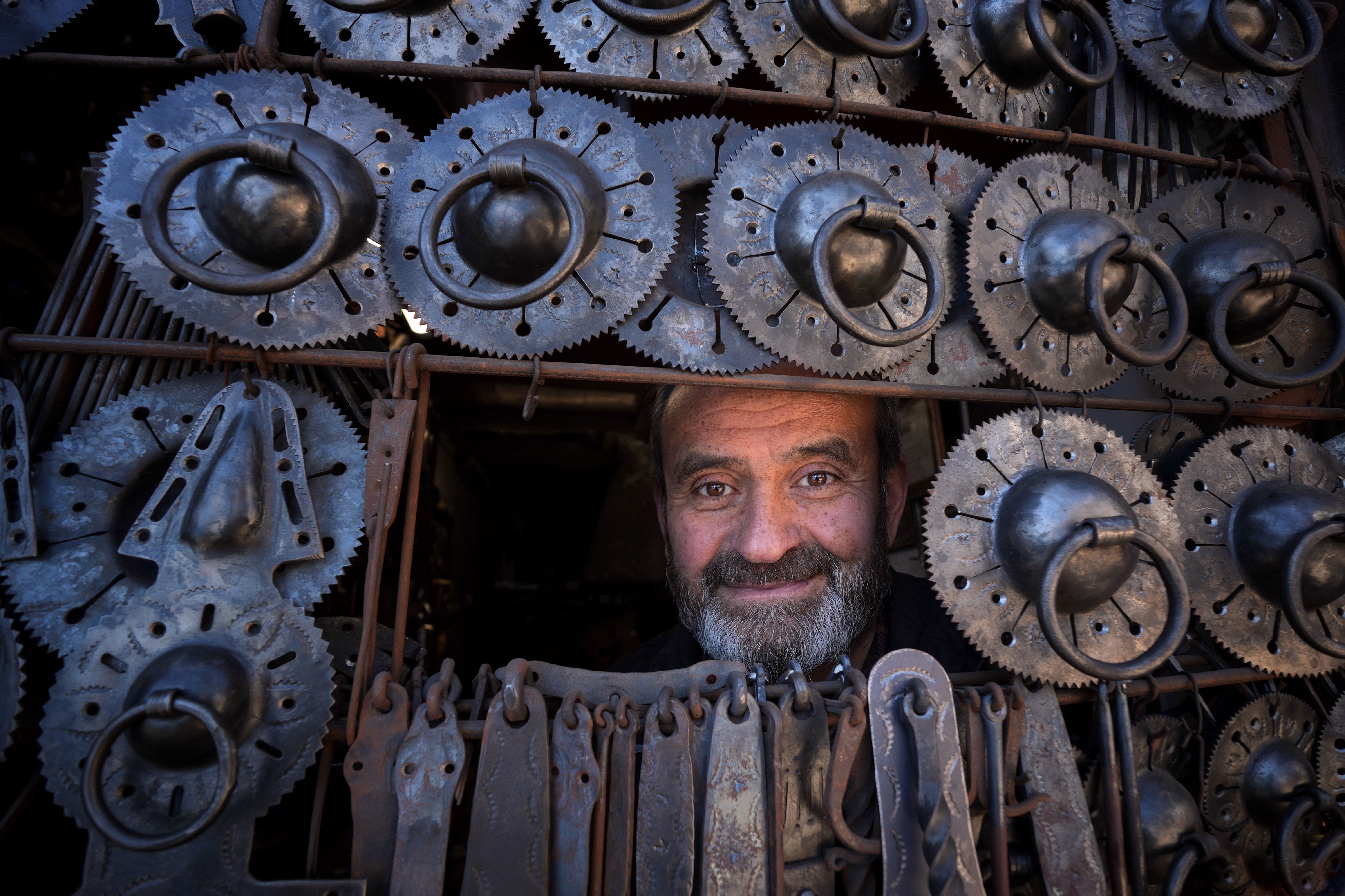 Analog crafts: From blacksmithing to needlepoint, young people are embracing ‘grandma hobbies’ — Photo by Abdullatif Mirza on