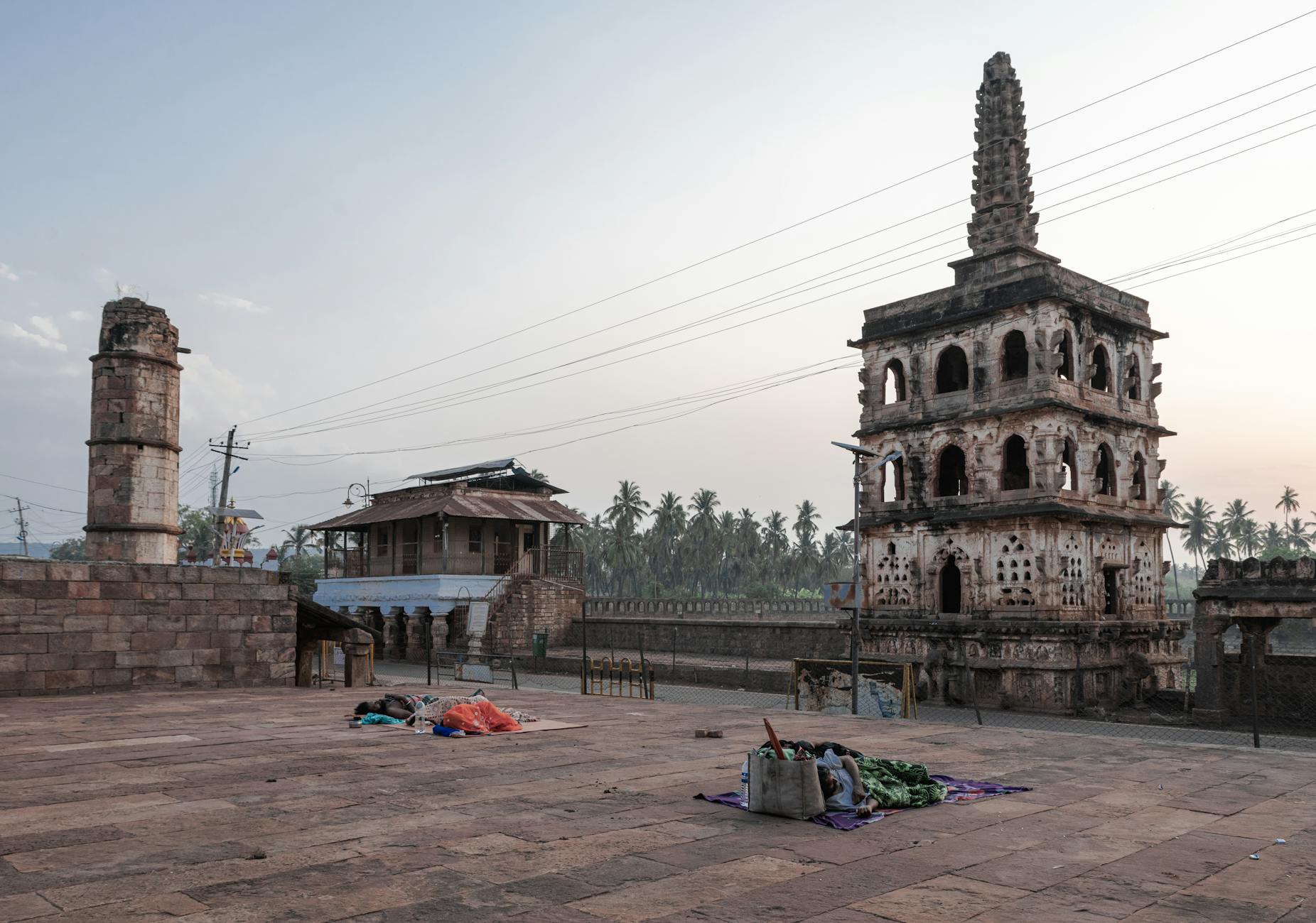 Gokarna India Temple Town Beaches Rocky Cliffs Palm Groves Huts