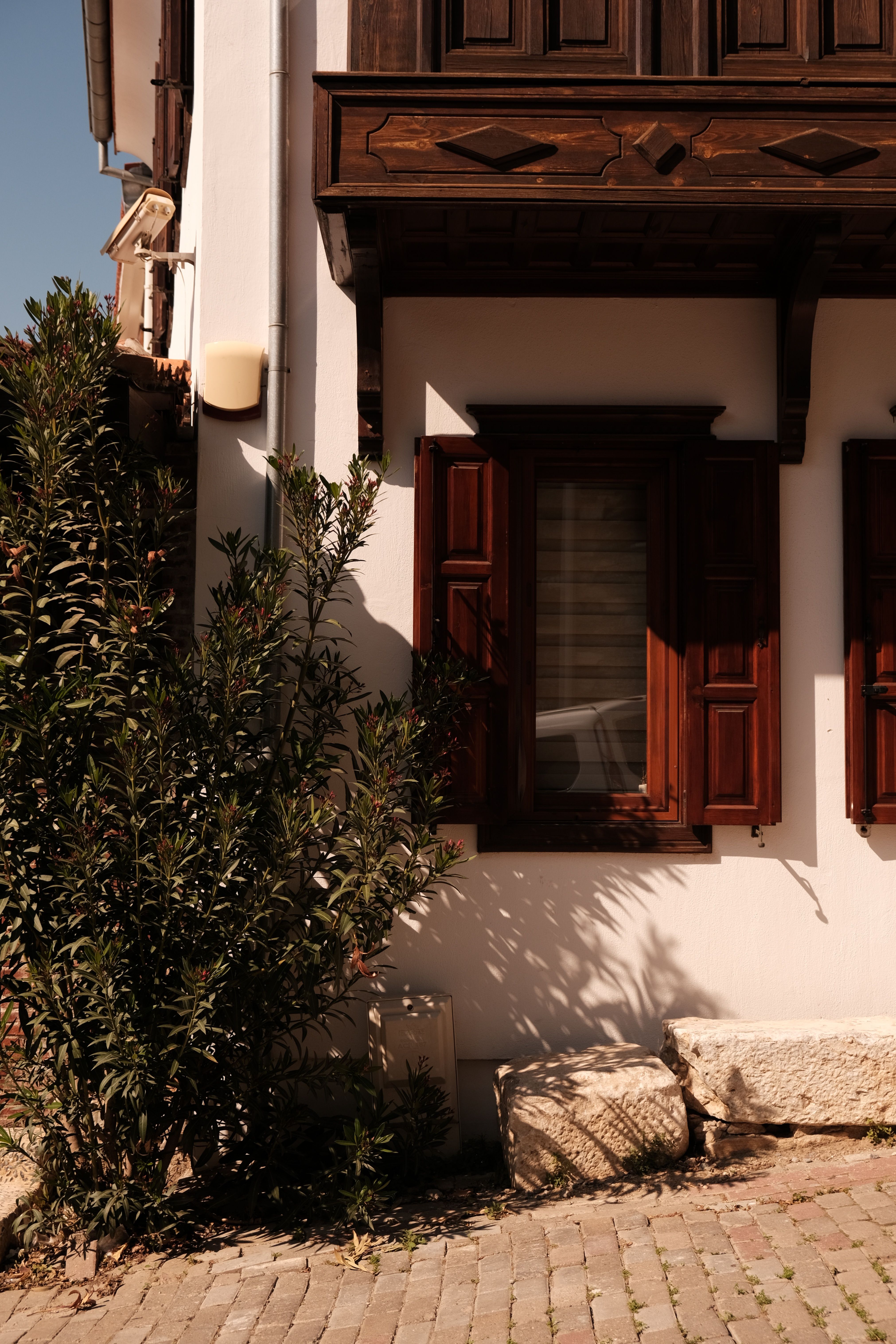 Charming Traditional Wooden Window in Selçuk · Free Stock Photo