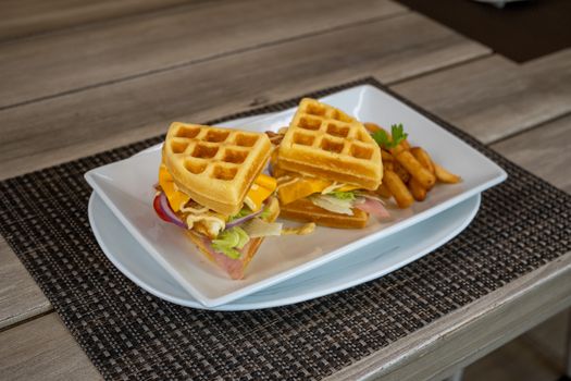 Whole Grain / Restaurant Waffle