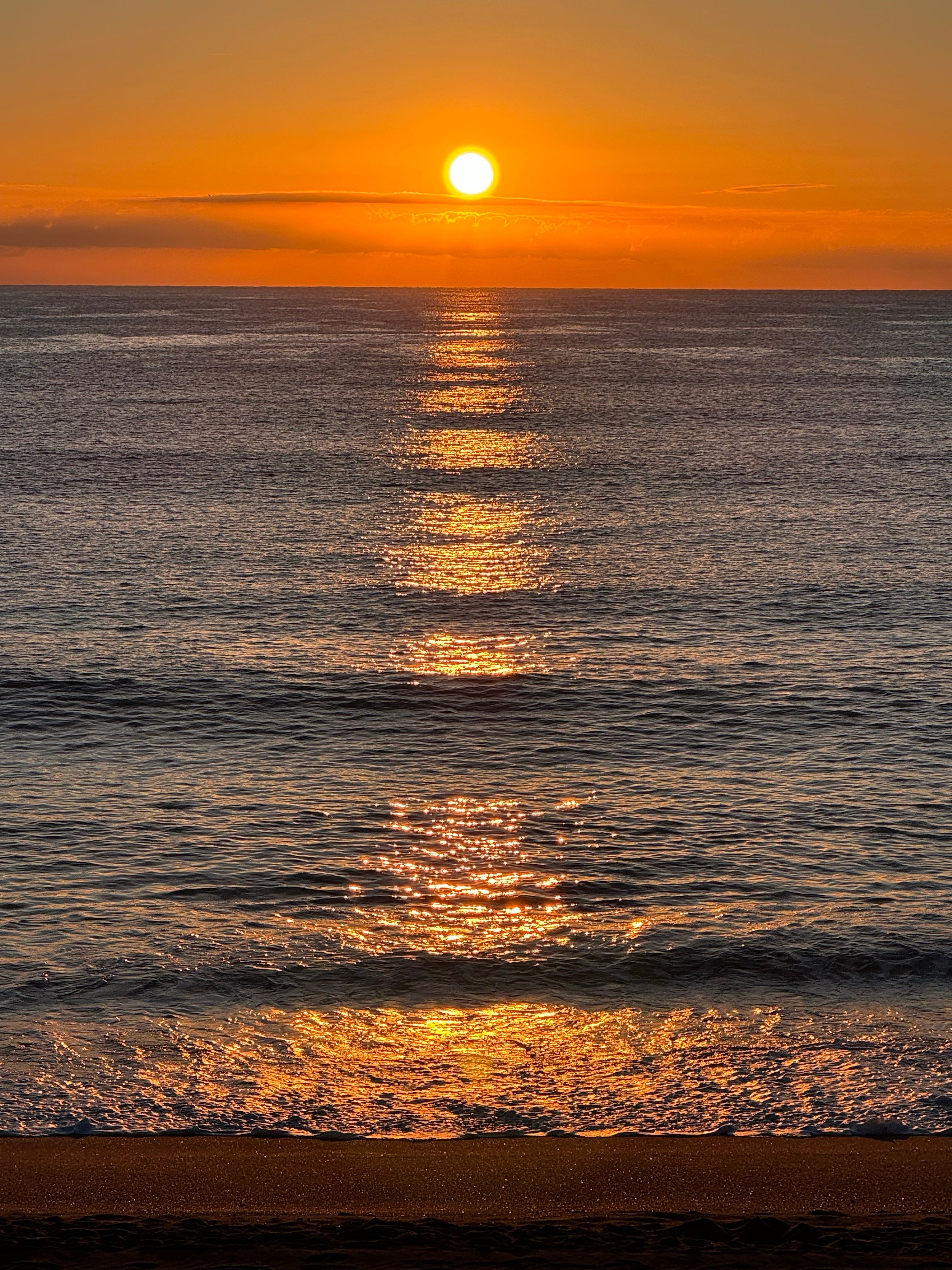 Golden Sunrise Over Tranquil Seaside Beach · Free Stock Photo