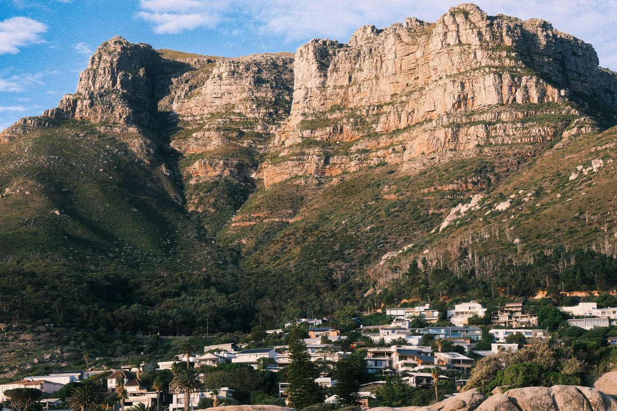 Cape Town — Where mountain and ocean share the same frame (4)