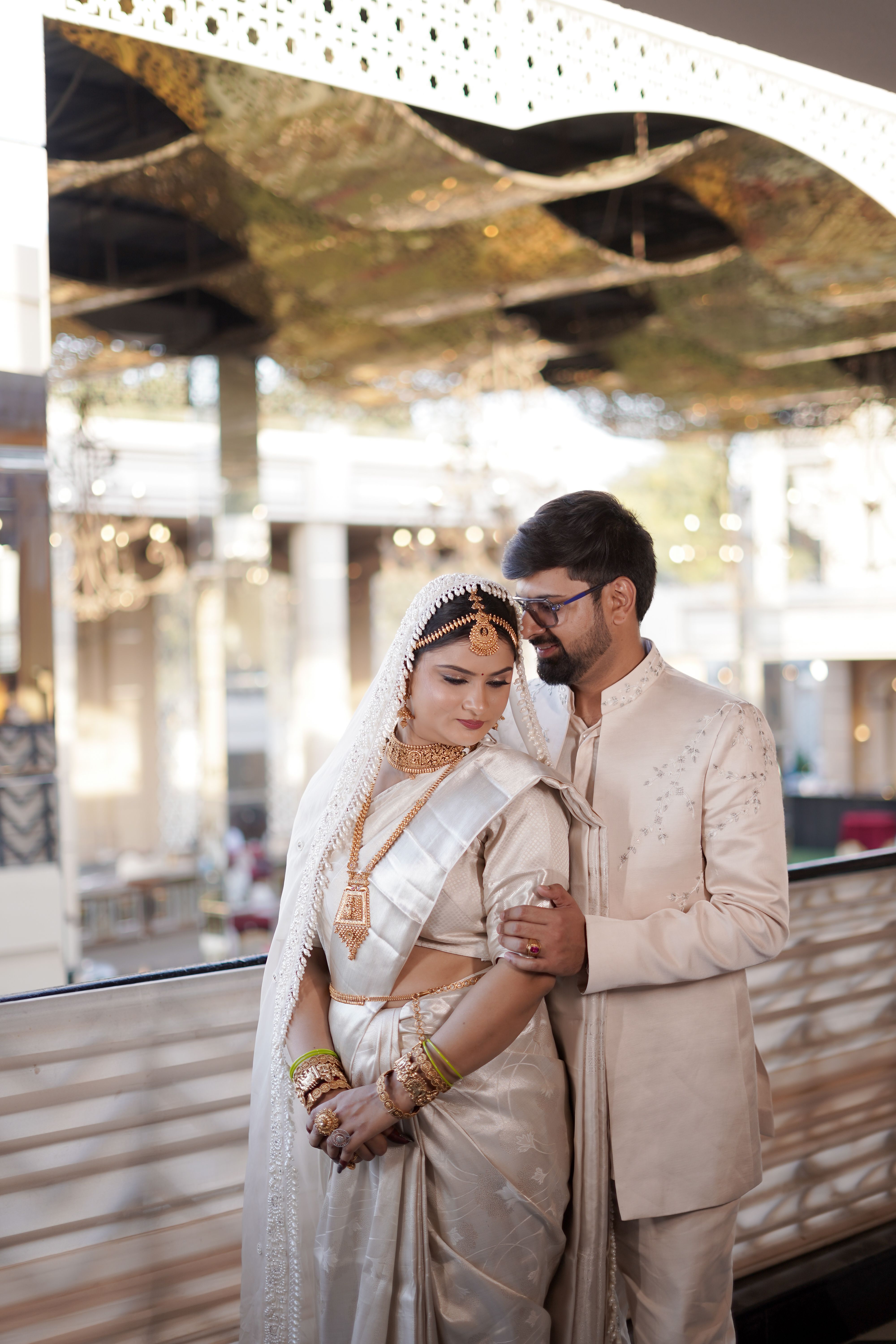 Traditional Indian Wedding Couple in Elegant Attire  Free Stock Photo
