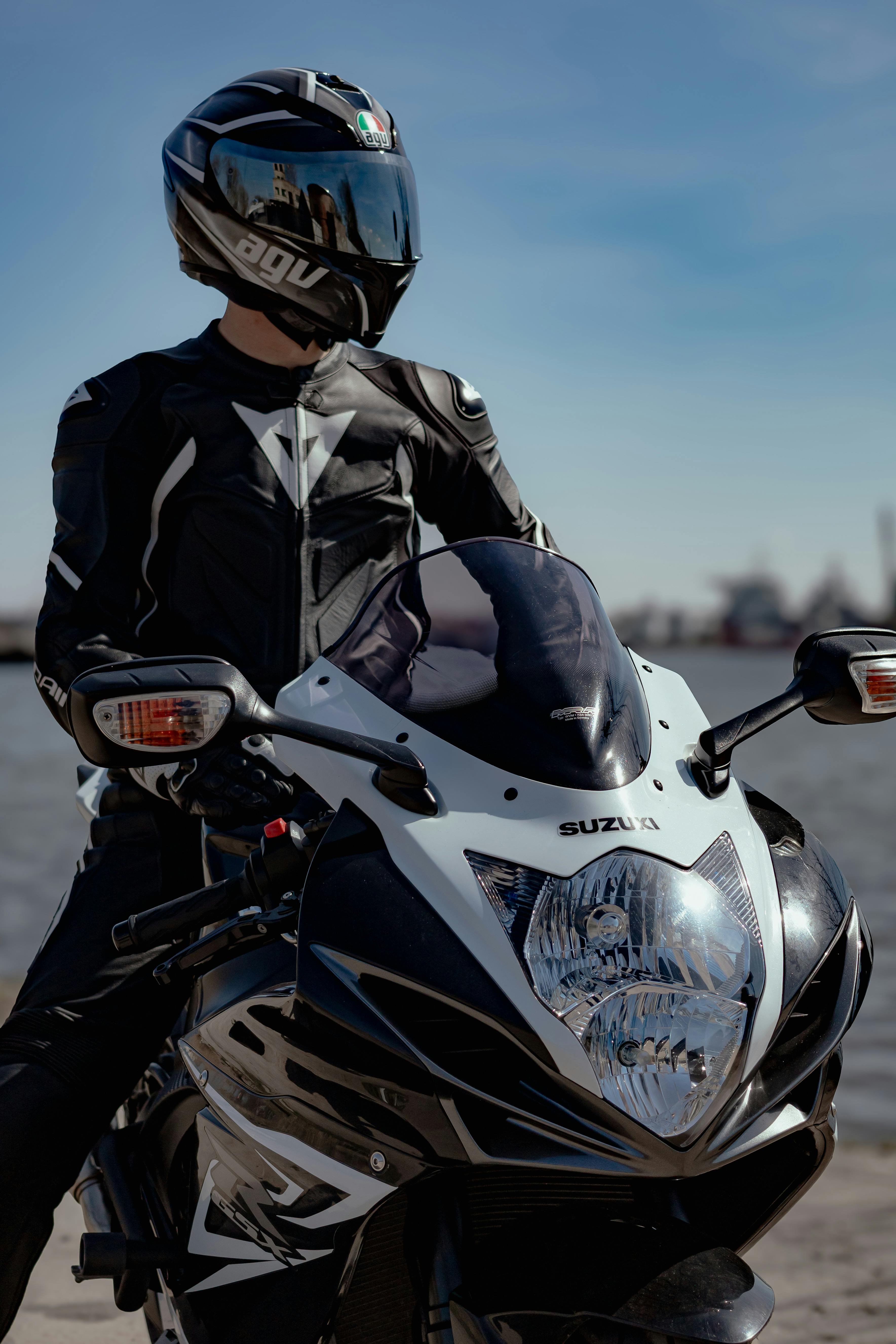 Suzuki motorcycle for sale in Iran: Buying, Rules and Ownership Guide