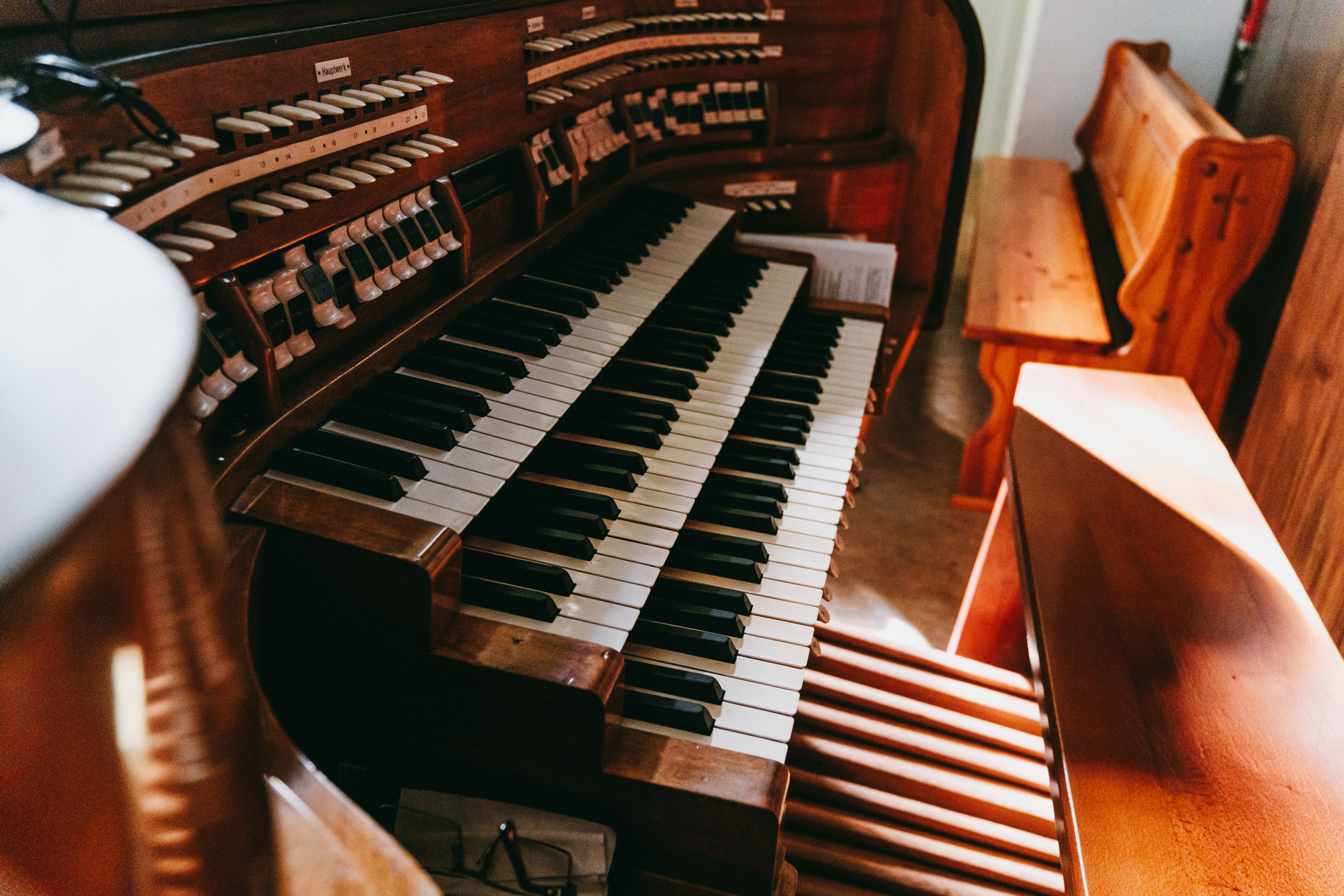 Musical instruments; wind (e.g. keyboard pipe organs, accordions, clarinets, trumpets, bagpipes), other than fairground organs and mechanical street organs